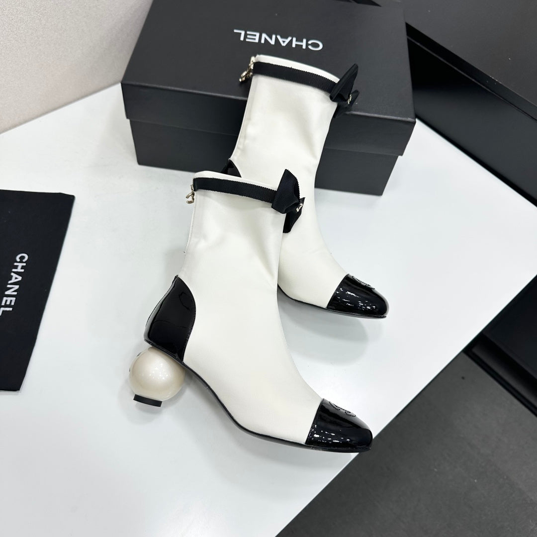 Chanel 2026 Pearl Heel Ankle Boots 50mm Suede Leather 985804