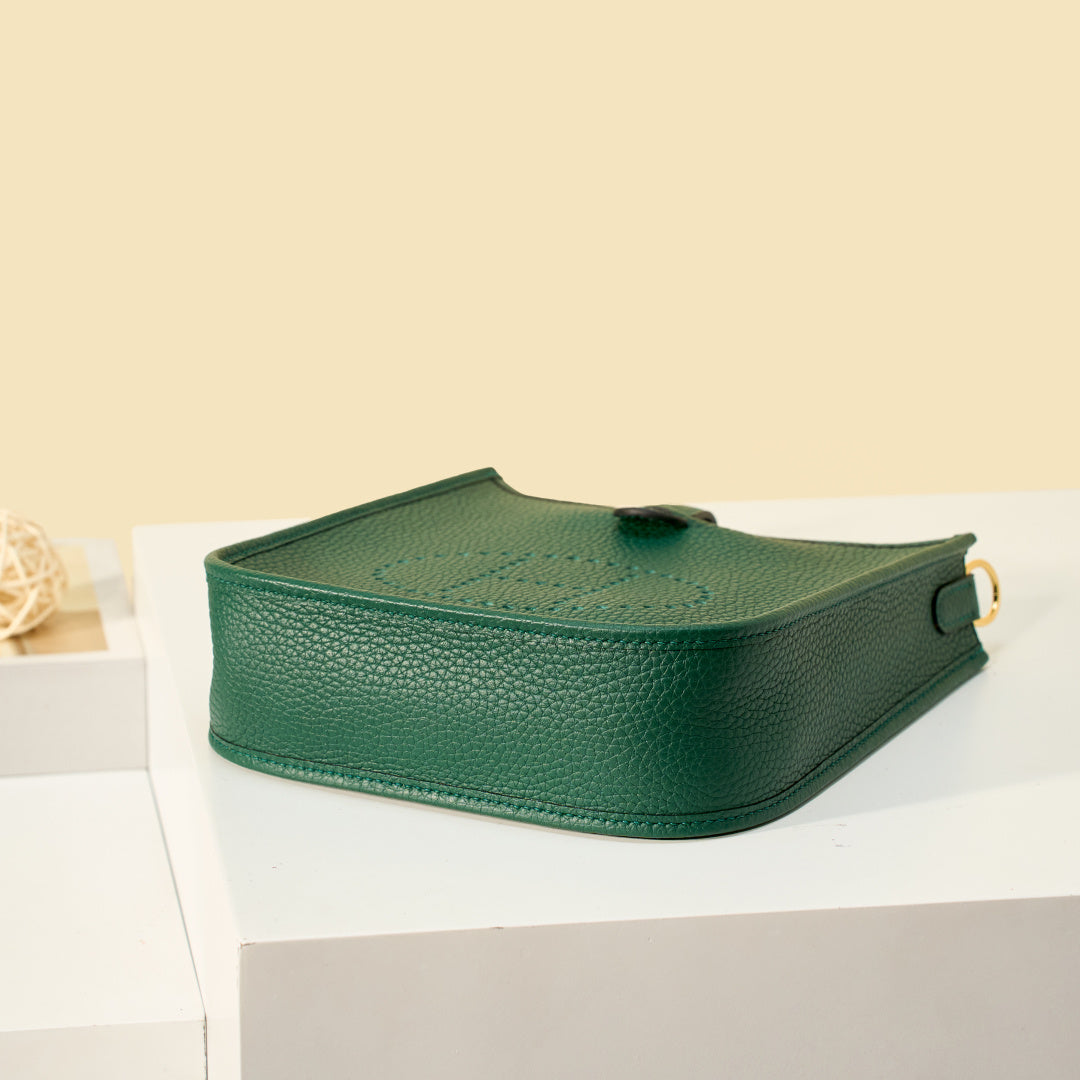 High-end Hermes 2026 Evelyne Bag 17cm Taurillon Clemence Leather 3