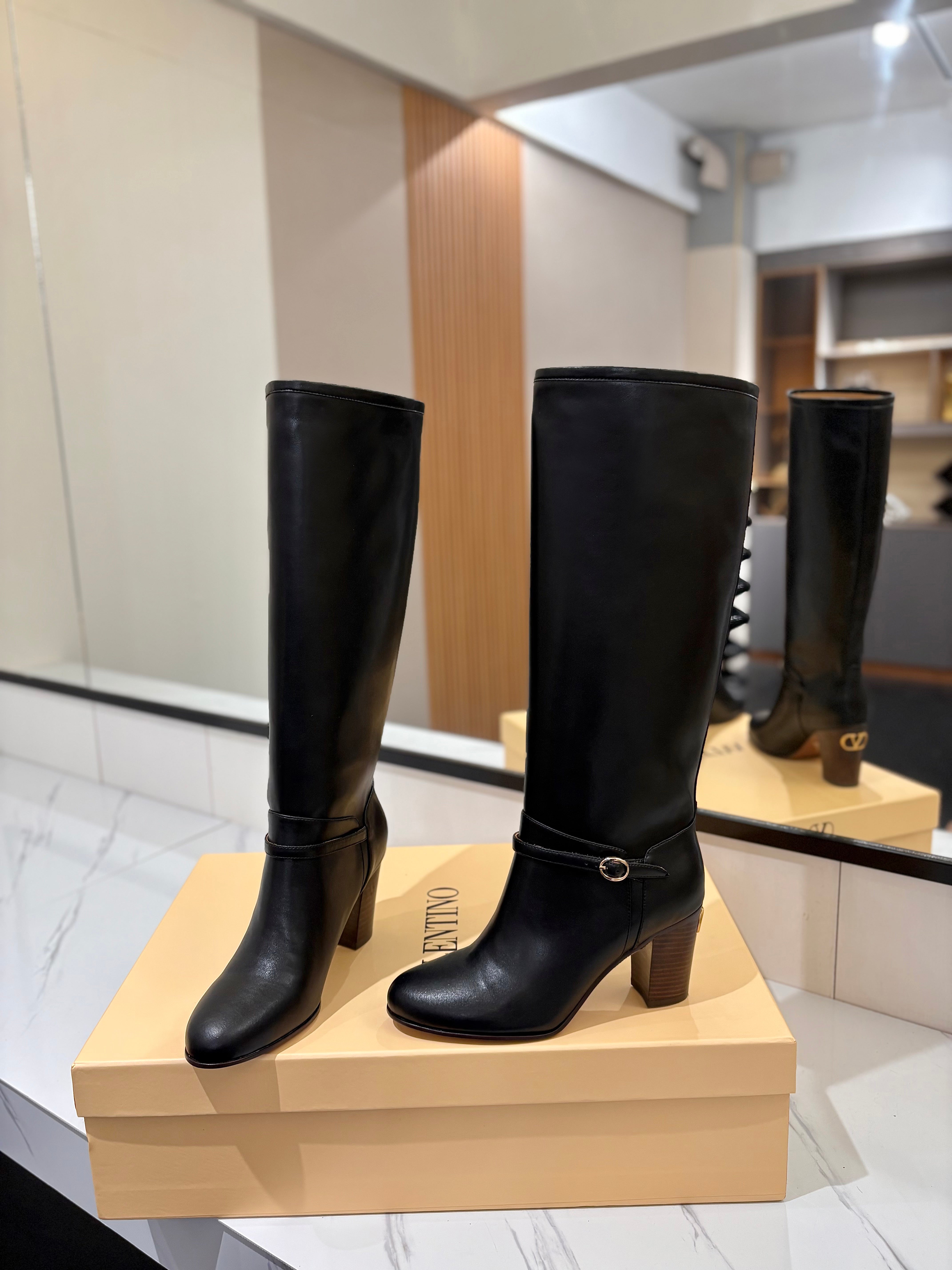 Valentino 2025 Pattie High Boot Black Calfskin 560743