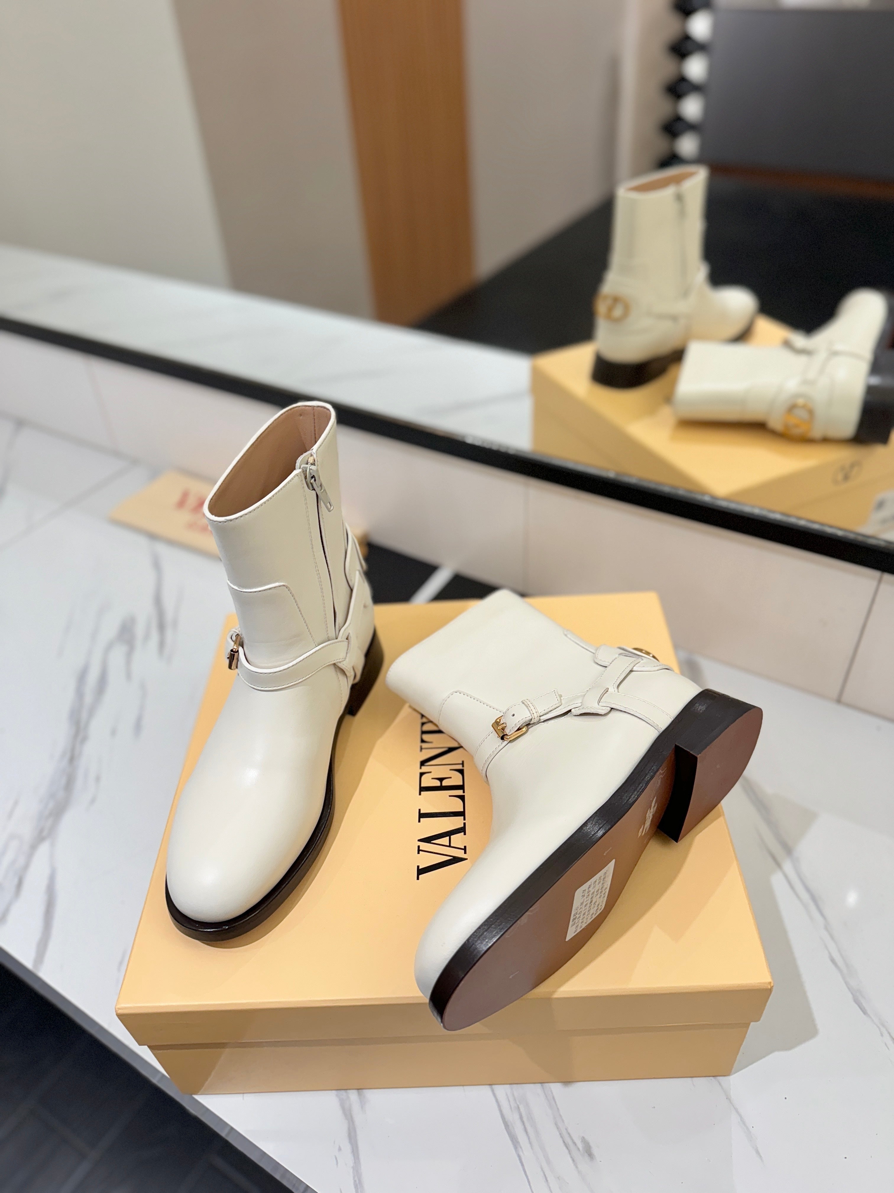 Valentino 2025 Pattie Boot White Calfskin 560746