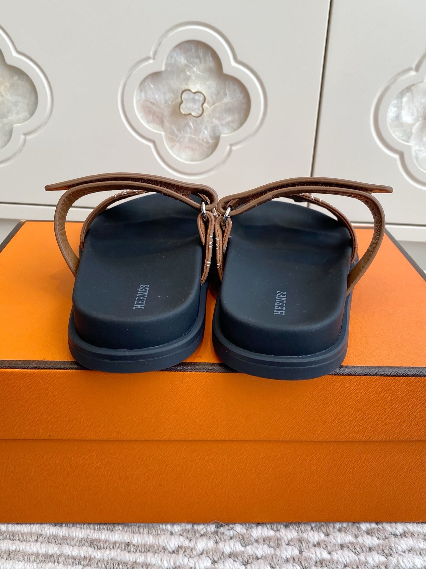 HM 2026 Velcro Slippers Brown Sheepskin 667459