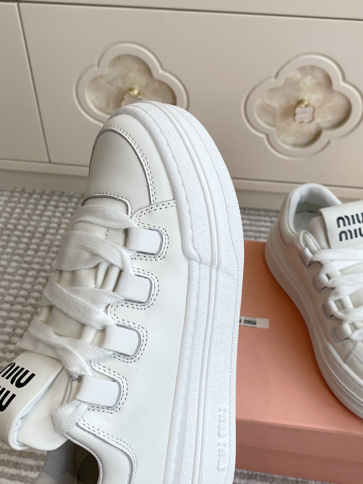 Miumiu 2026 Classic Platform Lace-up Sneakers White Sheepskin 955665