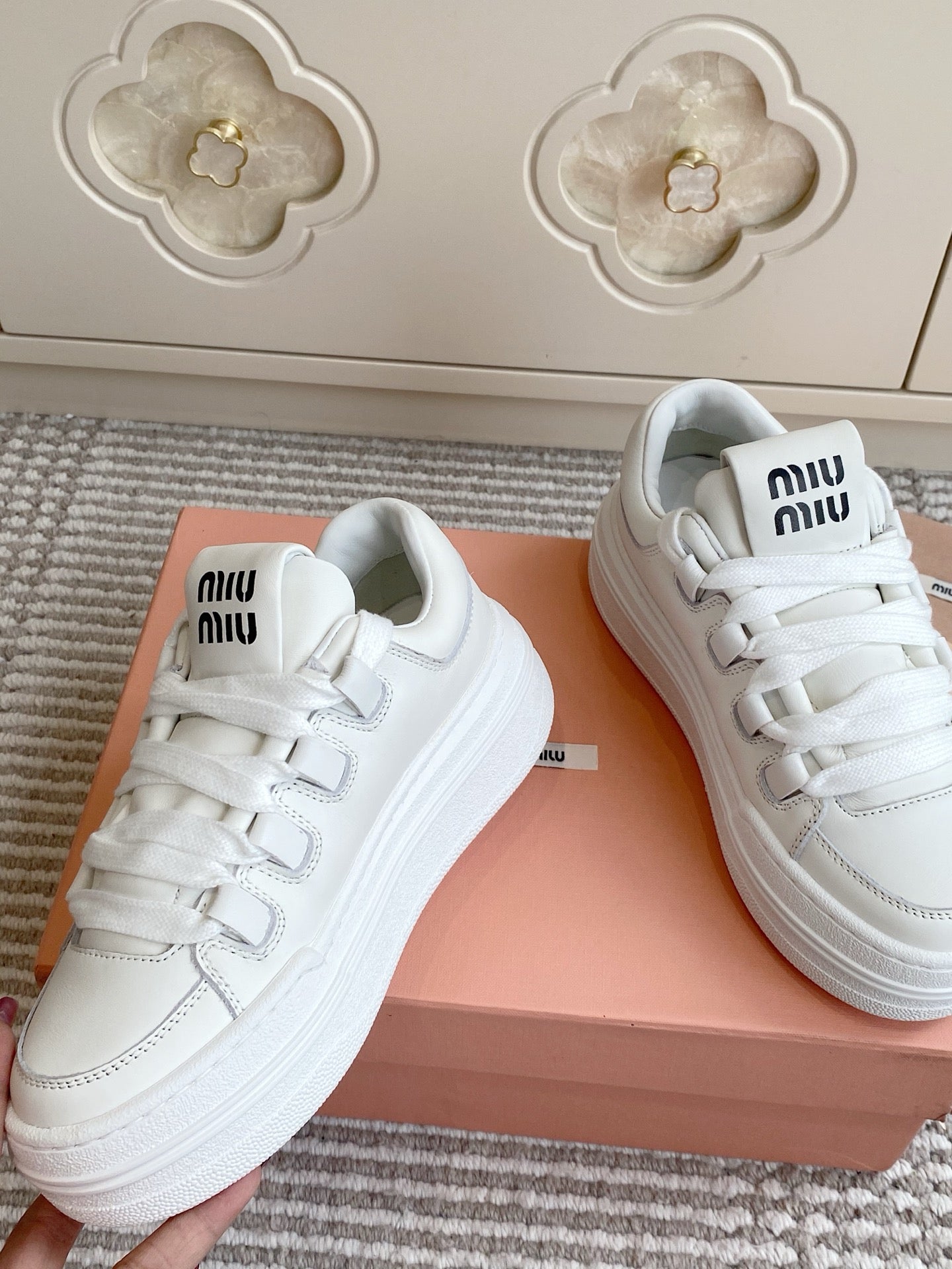 Miumiu 2026 Classic Platform Lace-up Sneakers White Sheepskin 955665