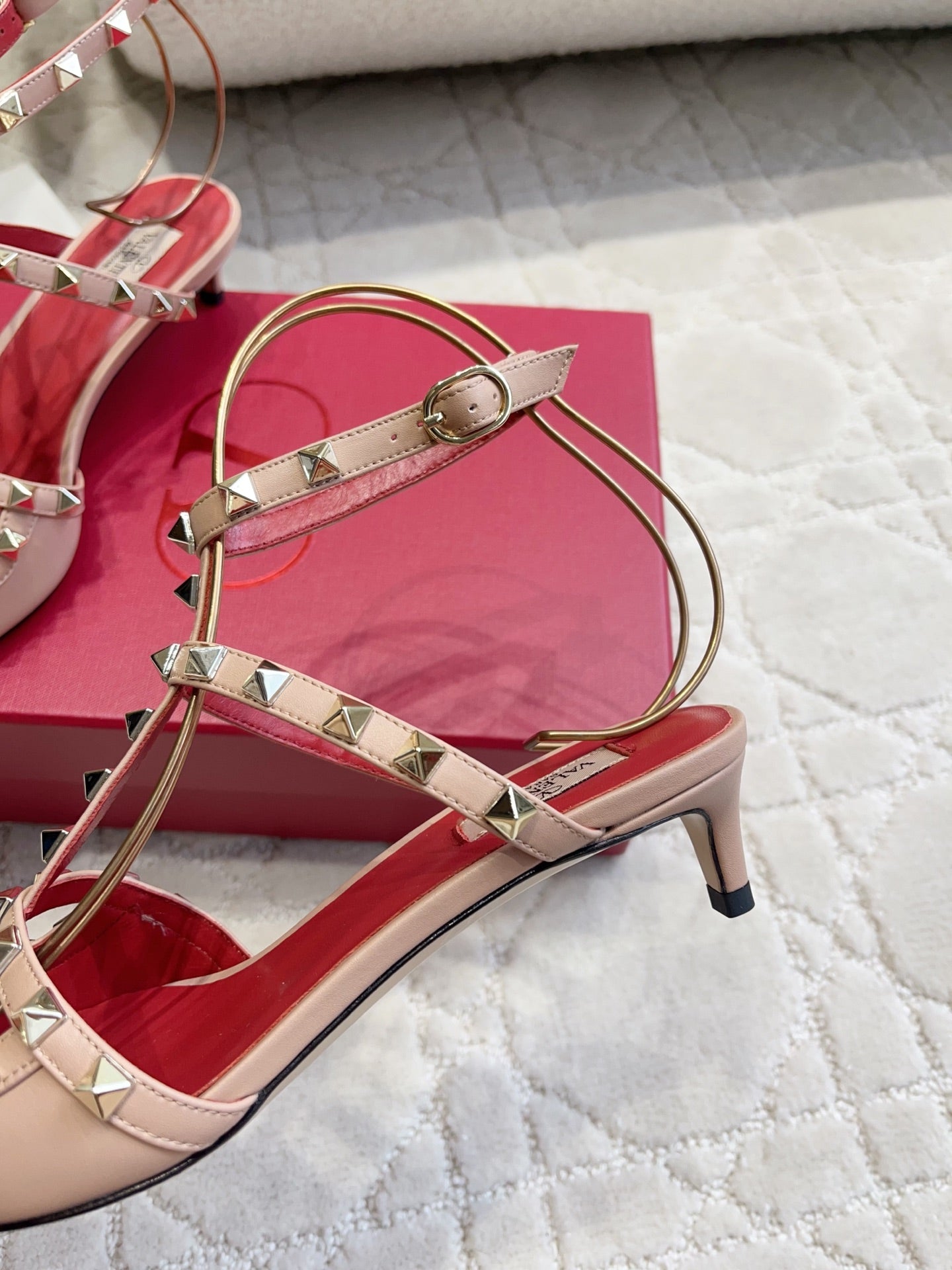 Valentino 2026 Garavani Rockstud Pump 40mm Calfskin 809206