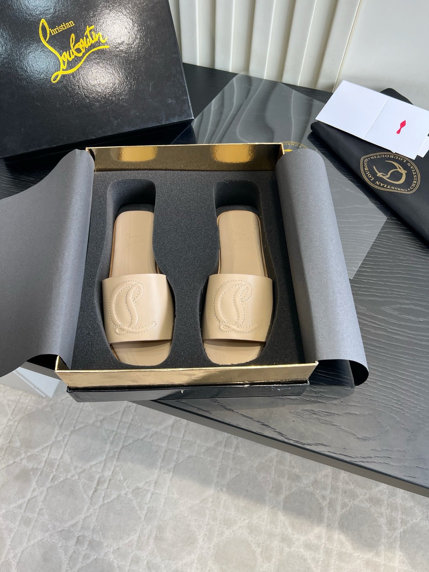 Christian Louboutin Mule Flat Leather 851112