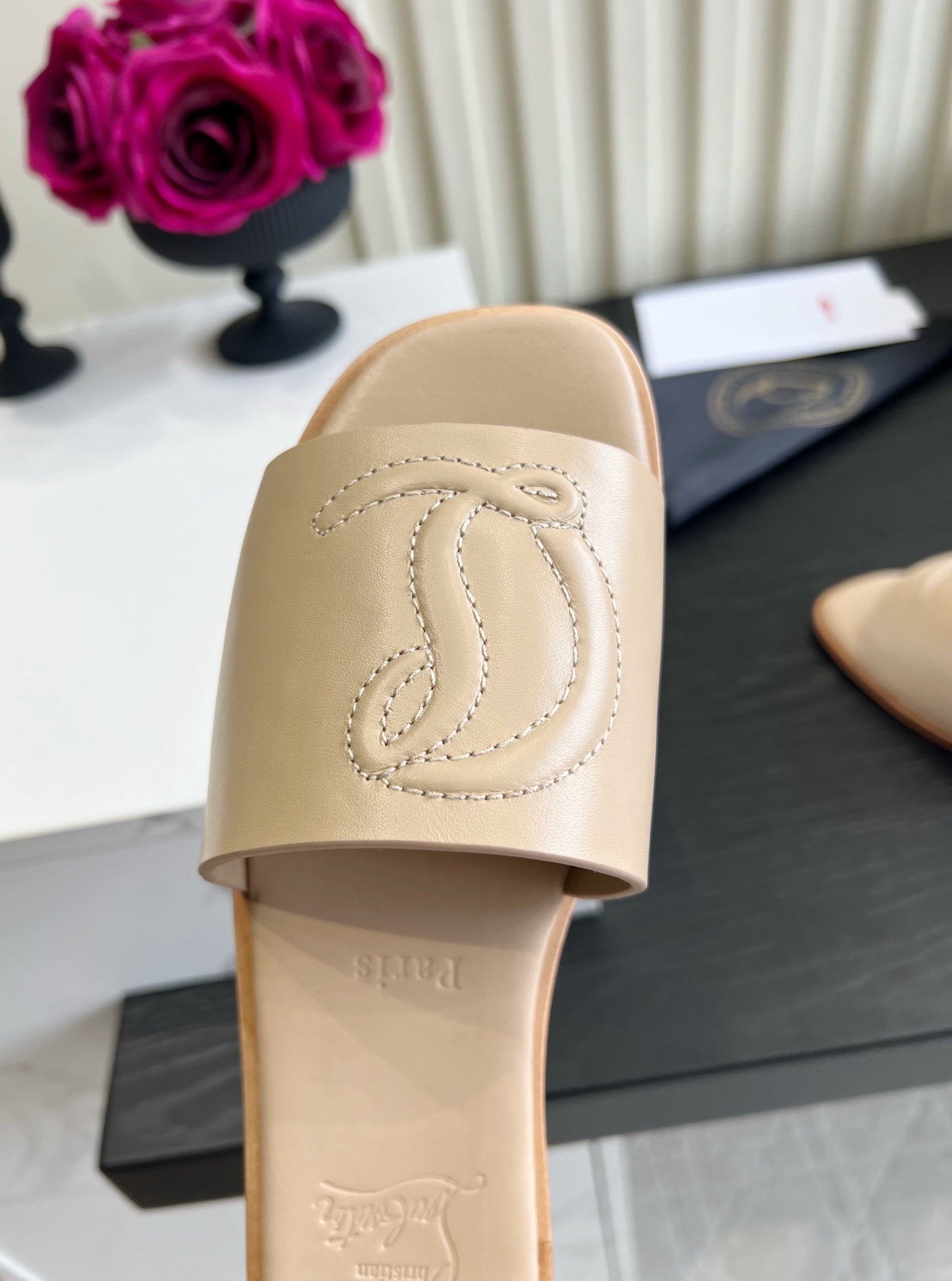Christian Louboutin Mule Flat Leather 851112