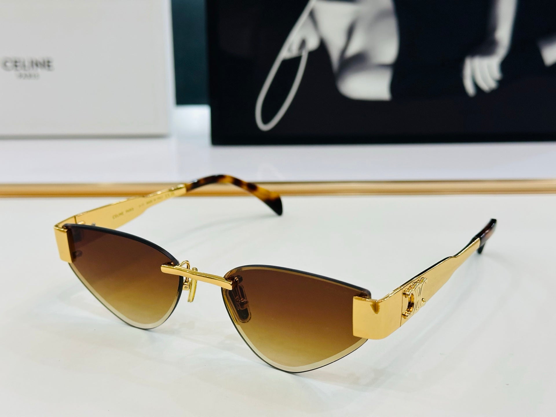 CAT EYE SUNGLASSES CL42122U IN METAL