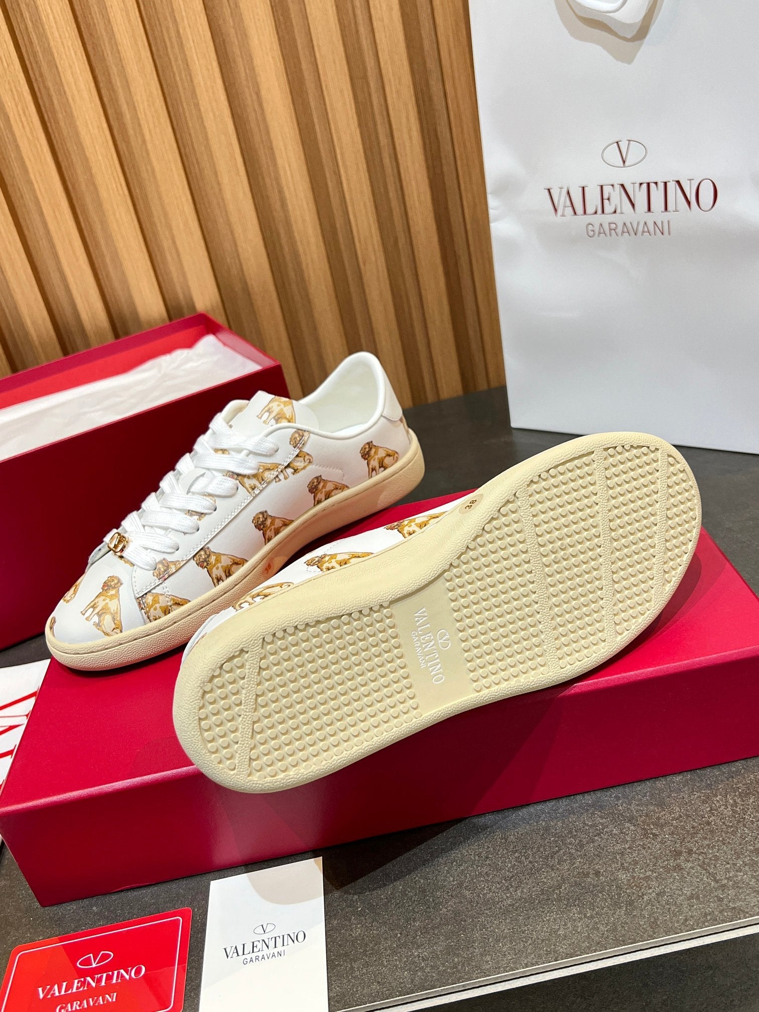 VT 25S  Casual Sneakers  White Yellow Cowhide 563089