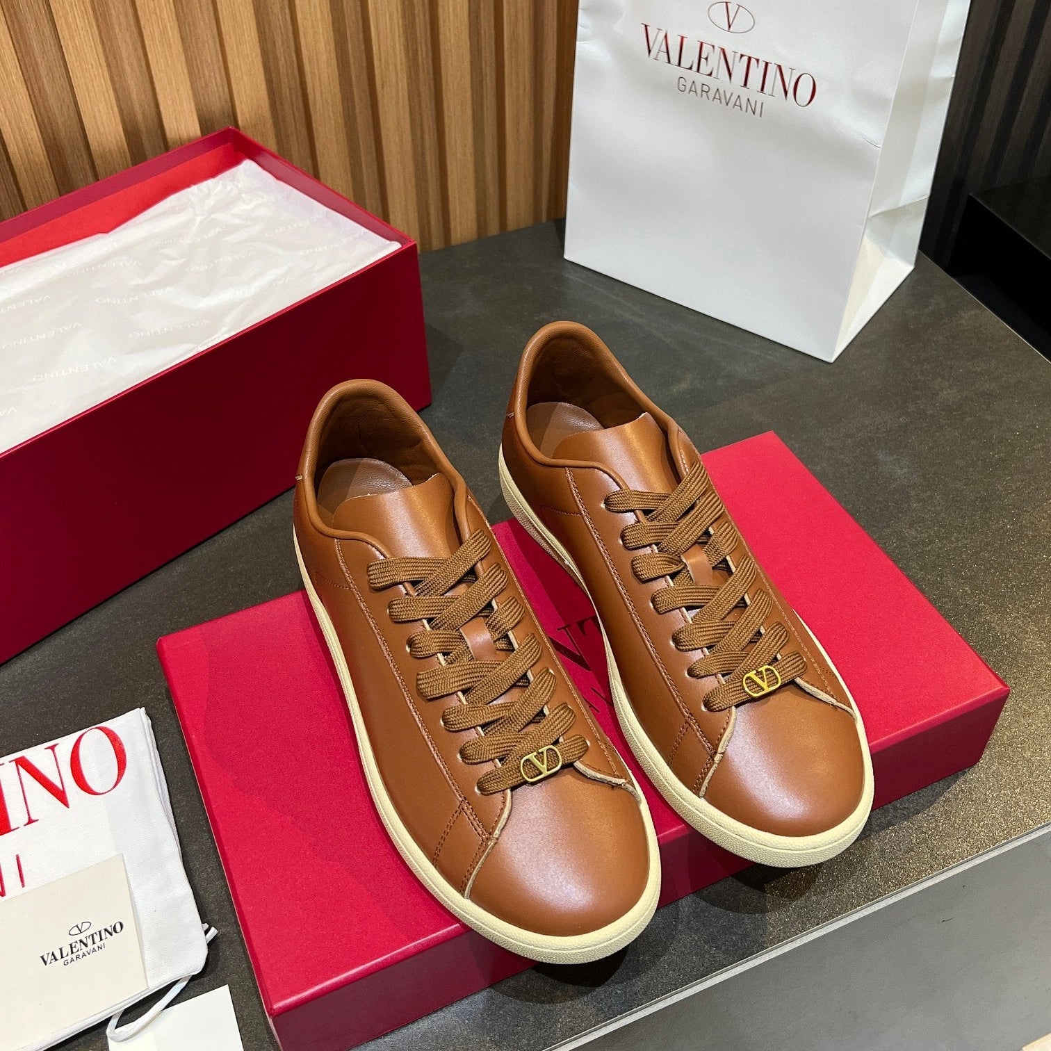 VT 25S  Casual Sneakers Camel Brown Cowhide 563093