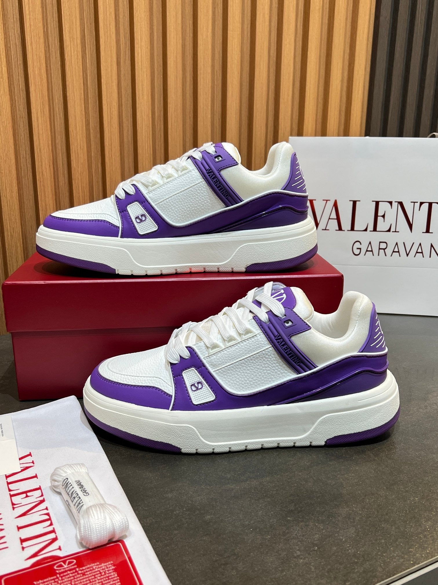 VT 25S Couple Sneakers White Purple Calfskin Suede 563108