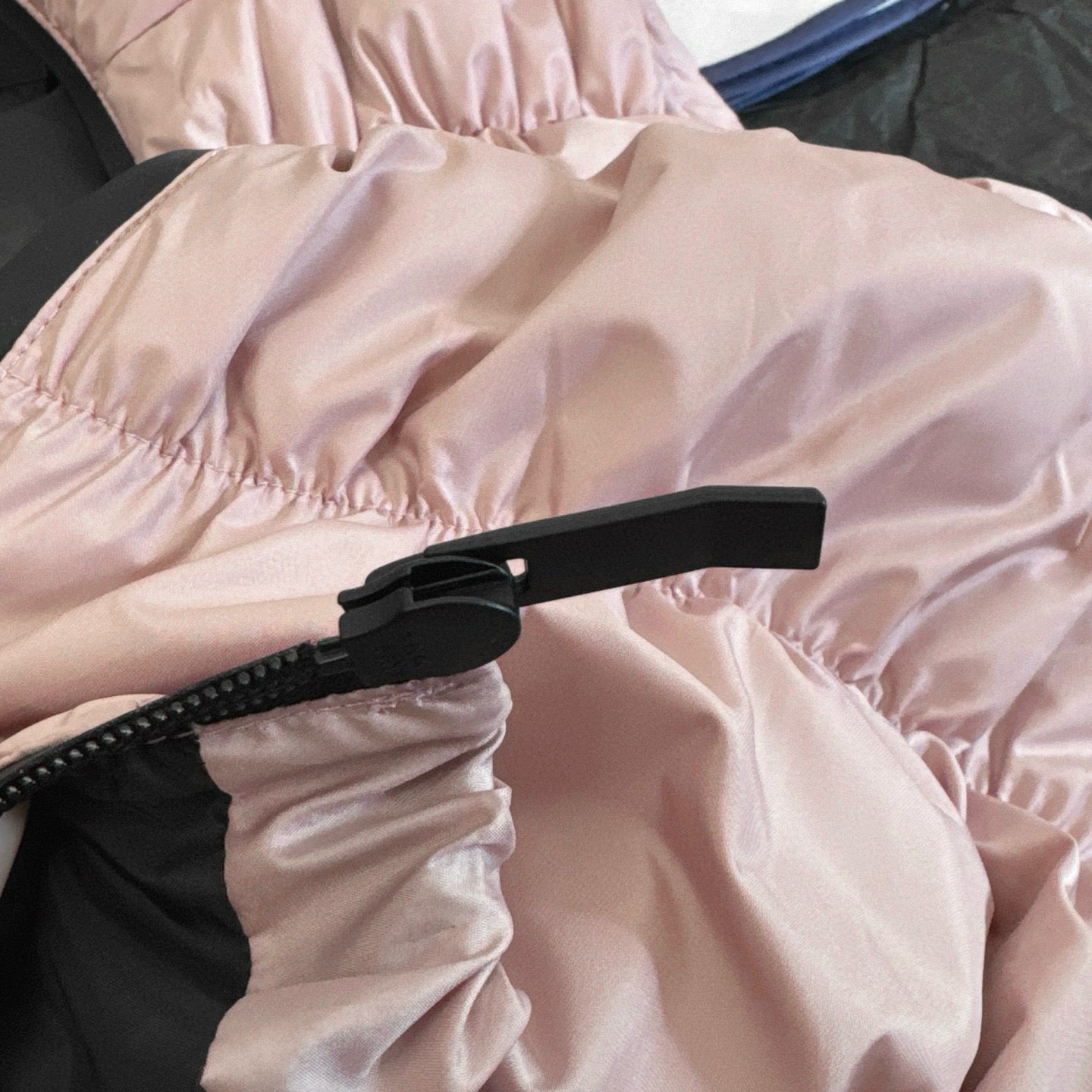 Moncler 2025 Apriate Vest Pink Polyester Down