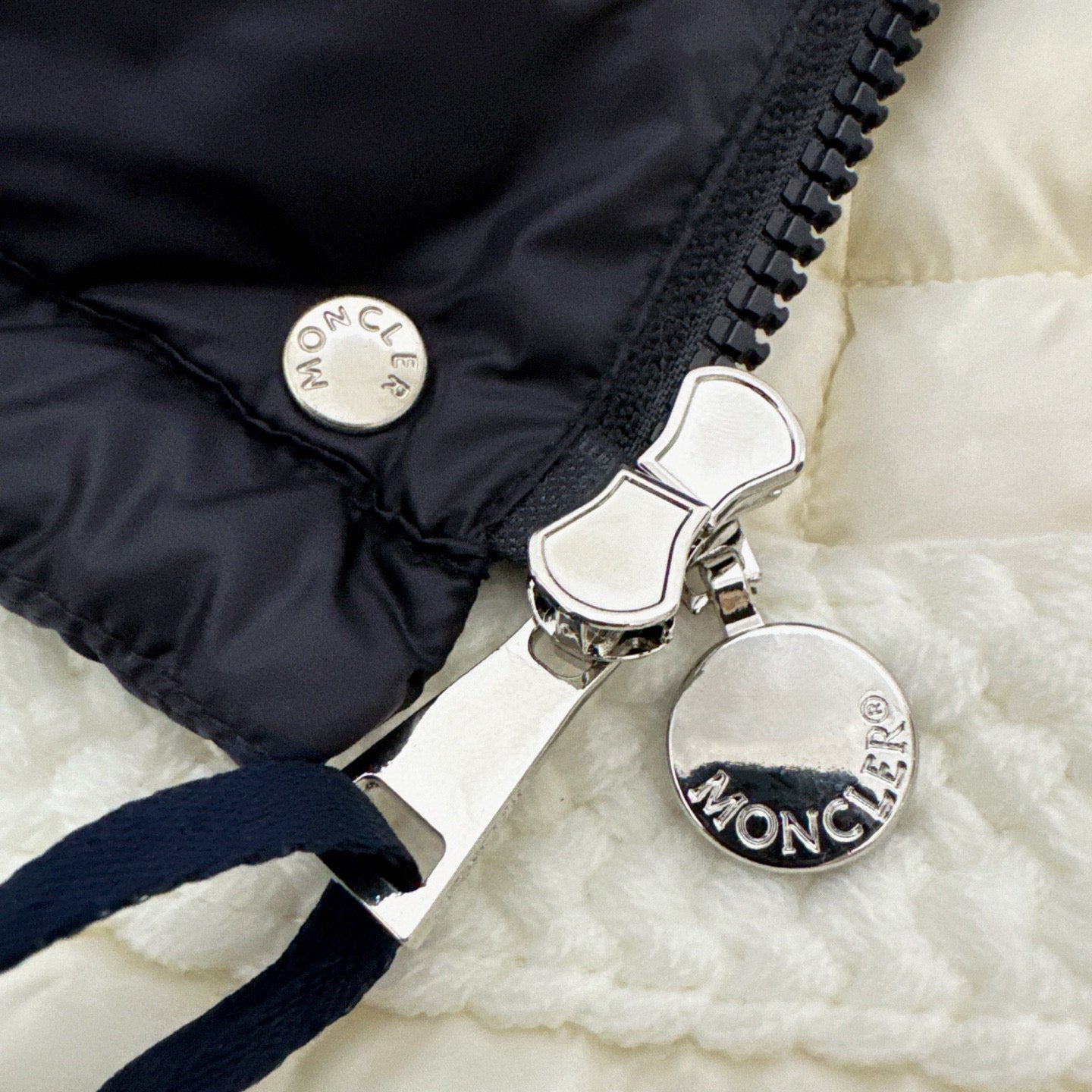 Moncler 2025 Jarcieu Jacket Black Nylon Down