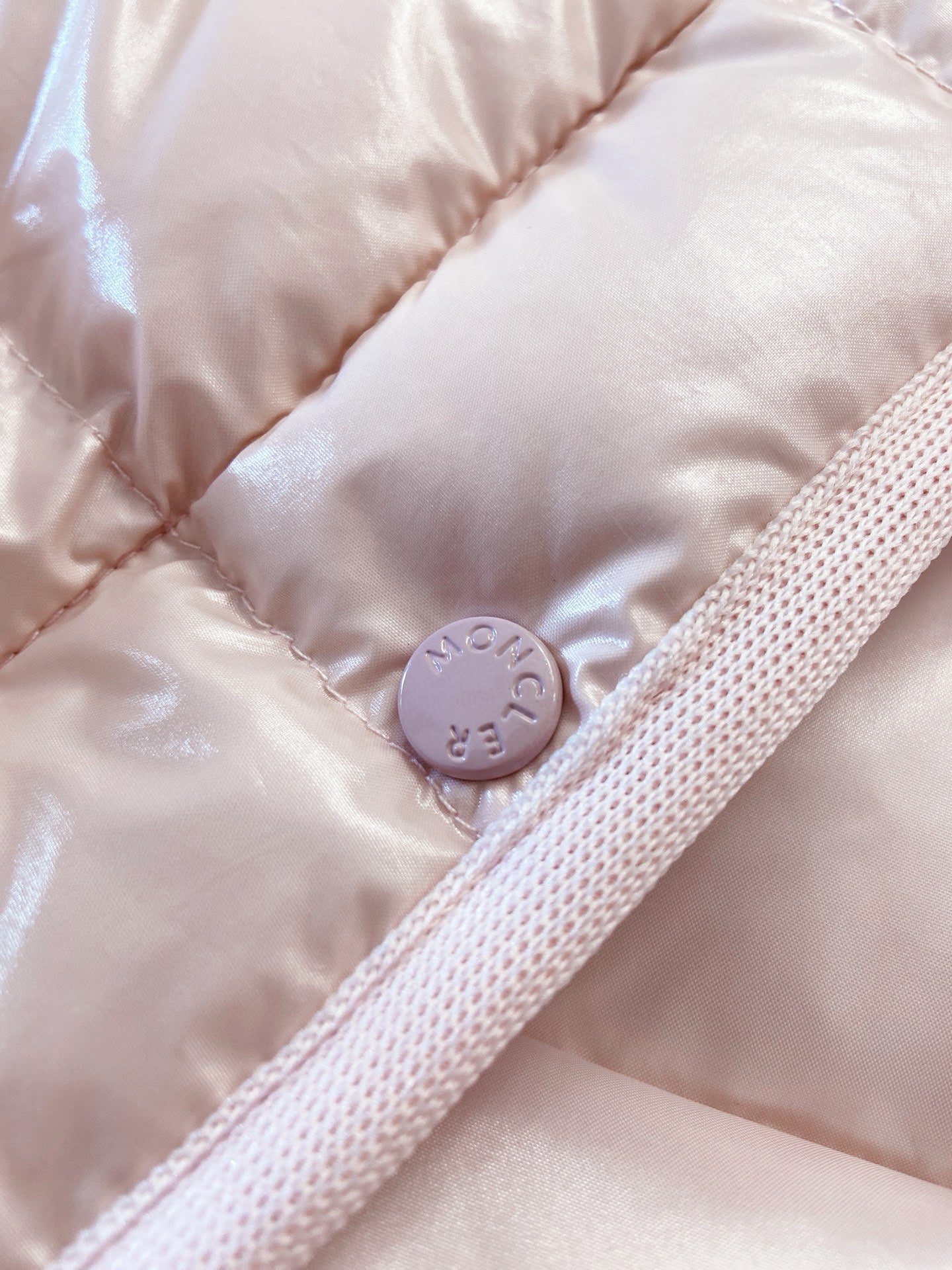 Moncler 2025 Barante Jacket Pink Polyester Down