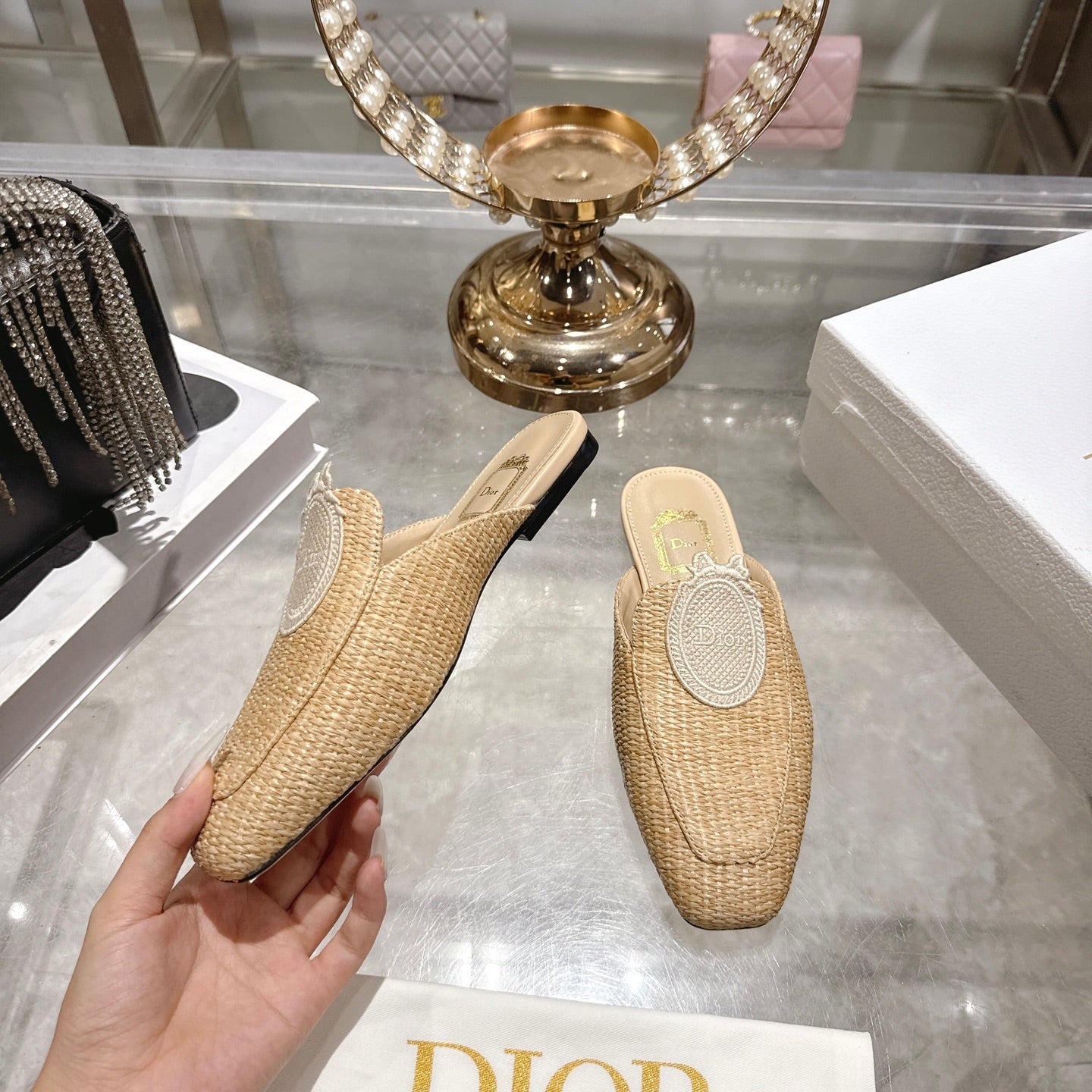 Dior 2026 D-Mdaillon Shoe Suede Raffia 855611