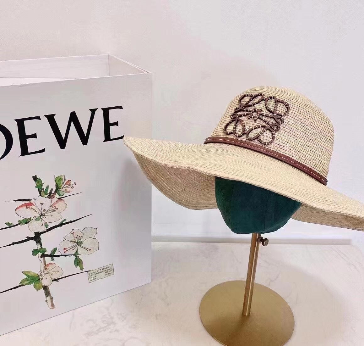 Loewe Oversized Straw Hat 299783