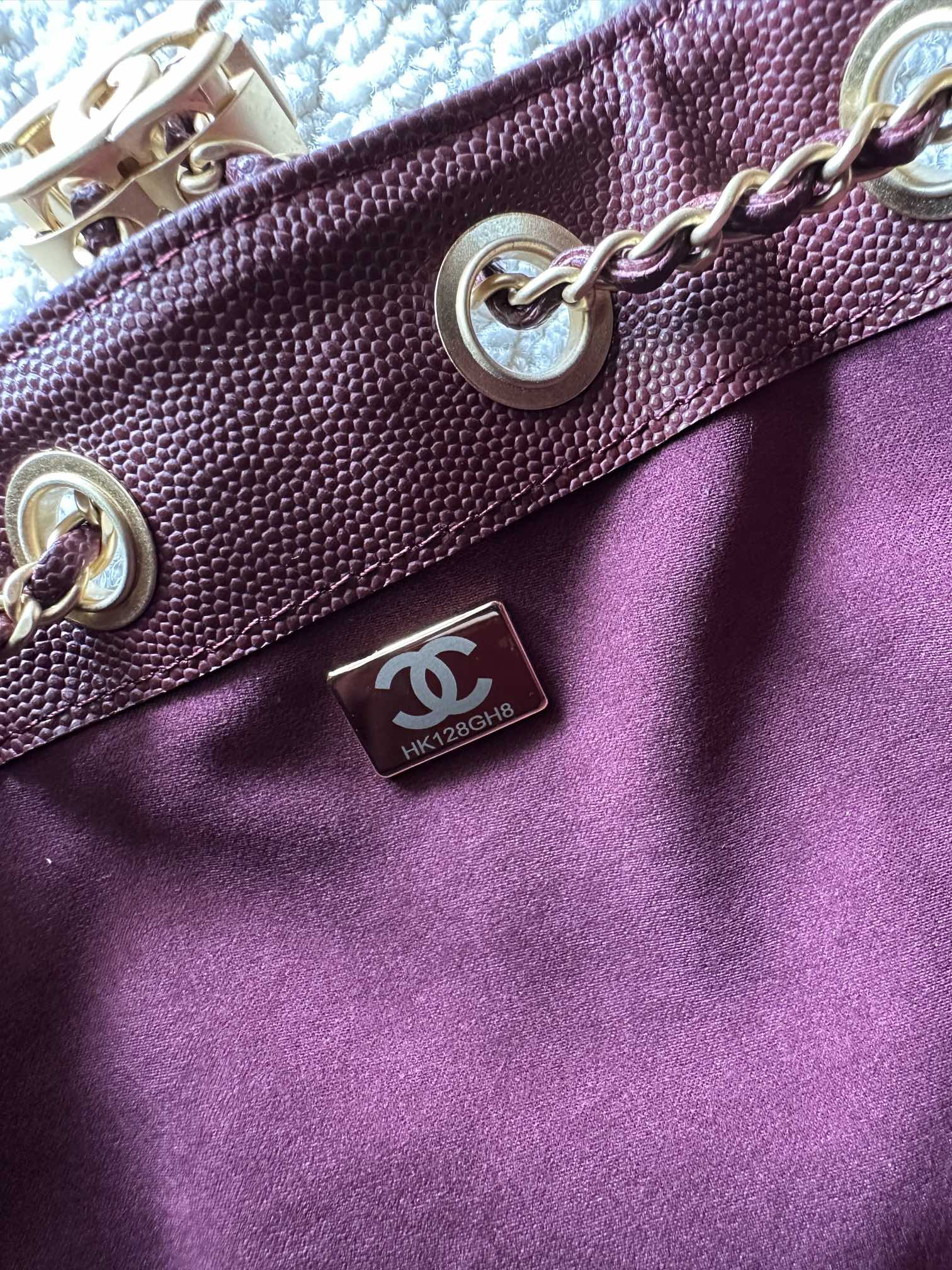 Chanel 25 Hobo Bag 22cm Burgundy Calfskin 286183