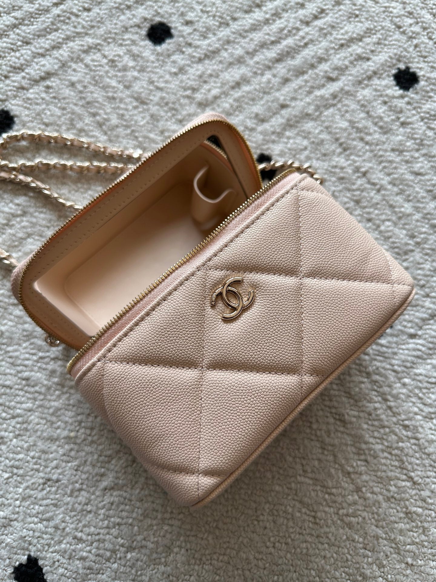 Chanel 2025 Vanity 17cm Bag Light Beige Caviar Leather 320296
