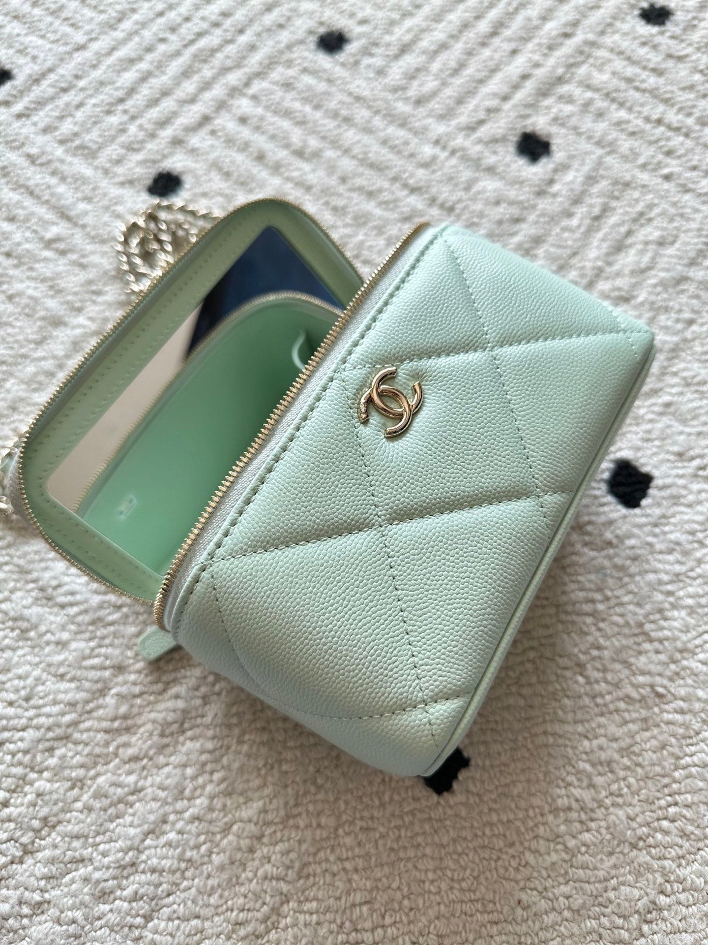 Chanel 2025 Vanity 17cm Bag Mint Green Caviar Leather 320297