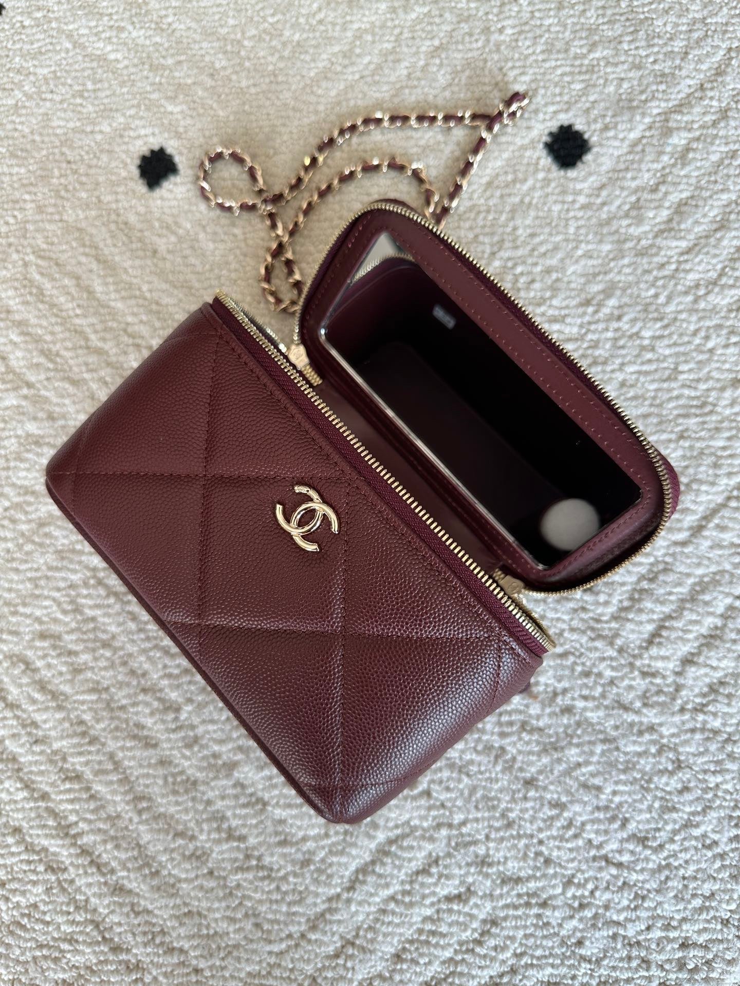 Chanel 2025 Vanity 17cm Bag Burgundy Caviar Leather 320301