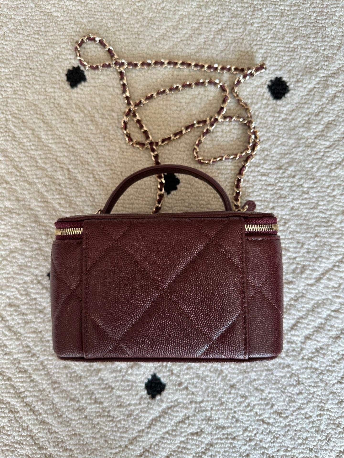 Chanel 2025 Vanity 17cm Bag Burgundy Caviar Leather 320301