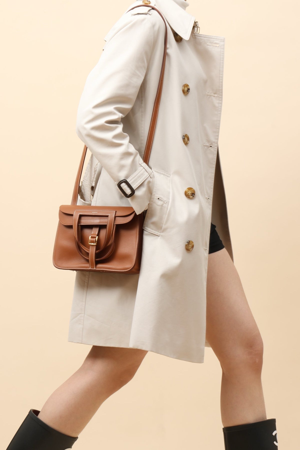 High-end Hermes 2026 Halzan Bag 22cm Golden Brown Swift Leather