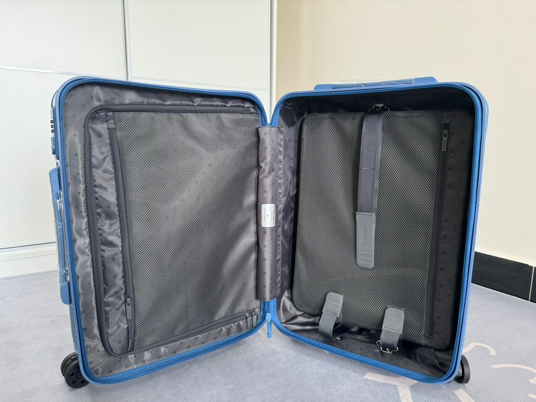 Rimowa 2025 Essential Suitcase Lake Blue Polycarbonate 274075