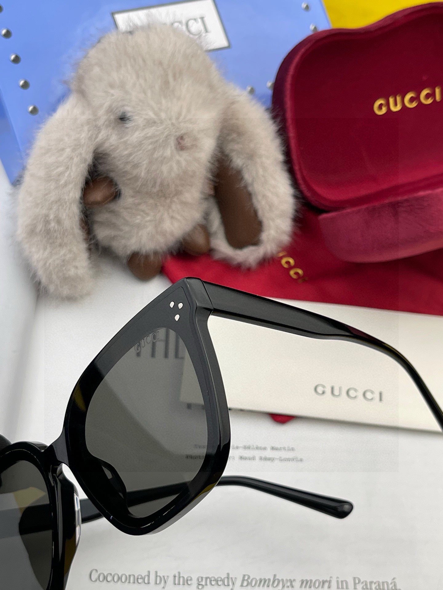 Gucci Sunglasses 560806