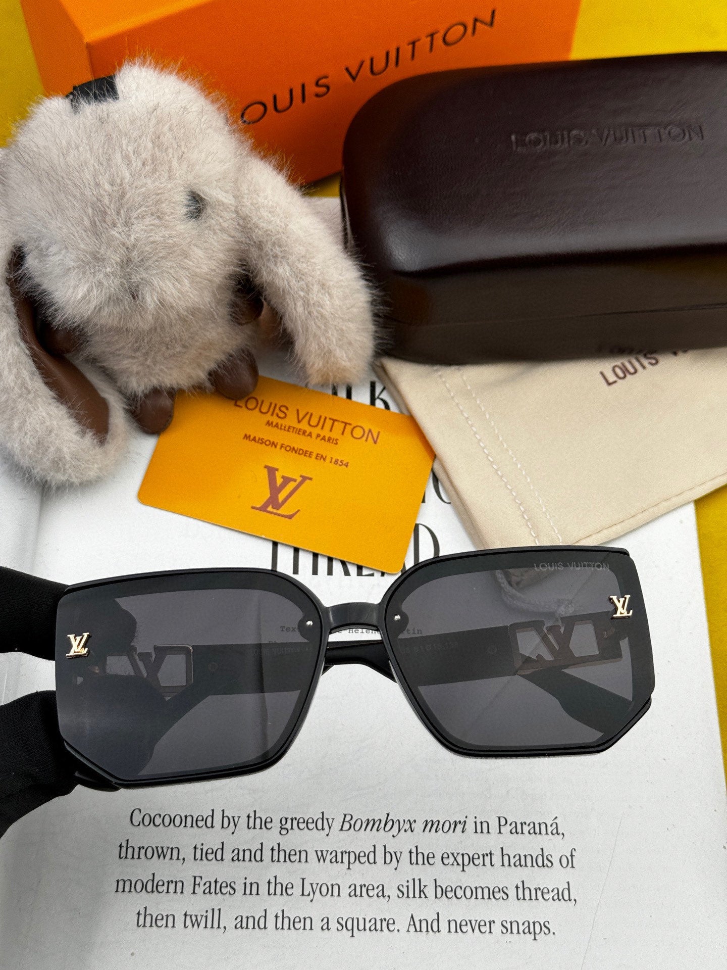 SQUARE SUNGLASS L8130 IN METAL AND ACETATE FRAME