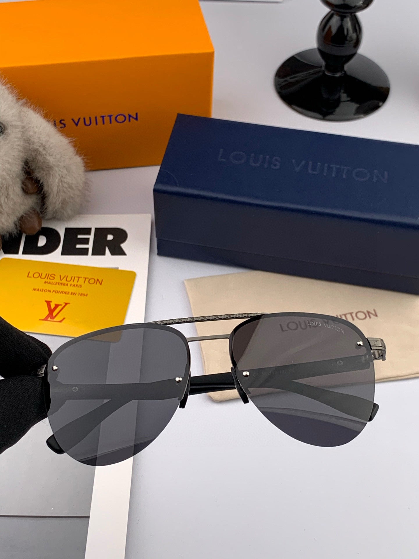 PILOT SUNGLASSES L780664 IN METAL BLACK LENSES