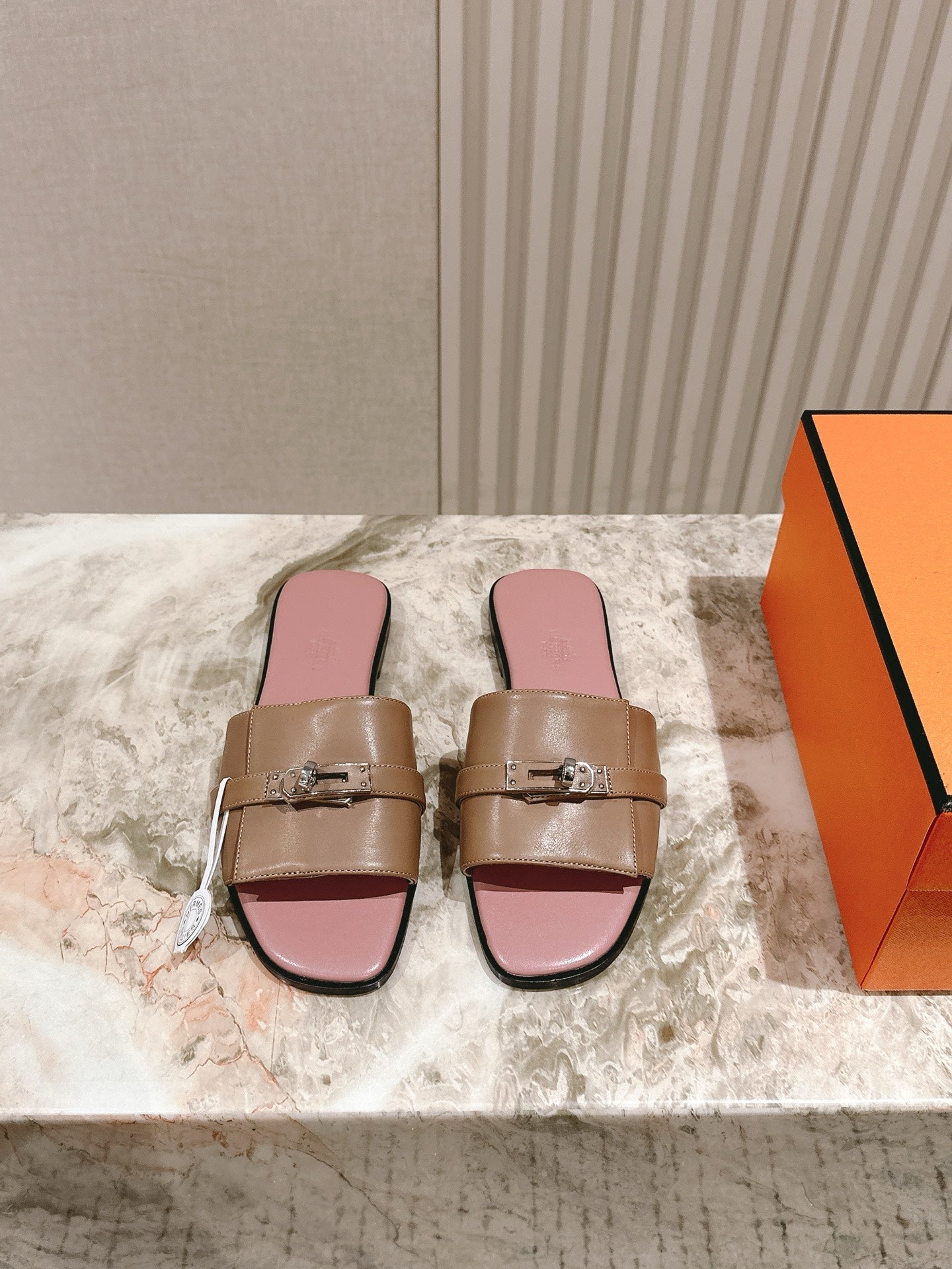 HM 2026 Flat Slippers Taupe Pink Calfskin 655859