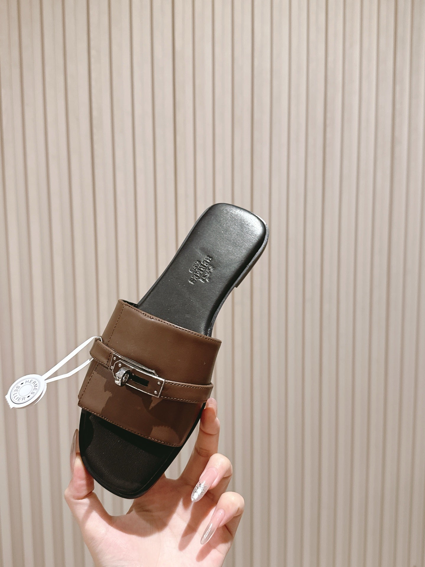 HM 2026 Flat Slippers Black Brown Calfskin 655861