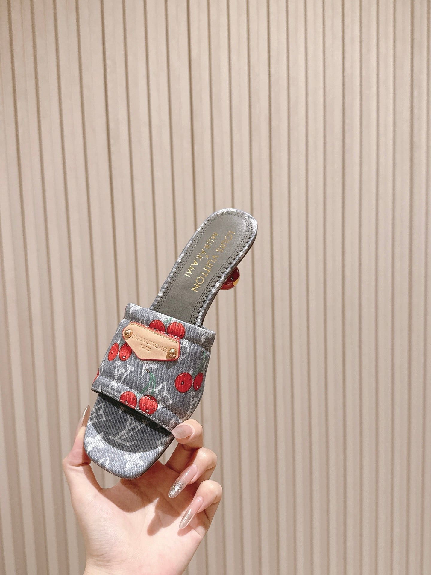 LV 26ss Slippers 45 Gray Denim Leather 656925