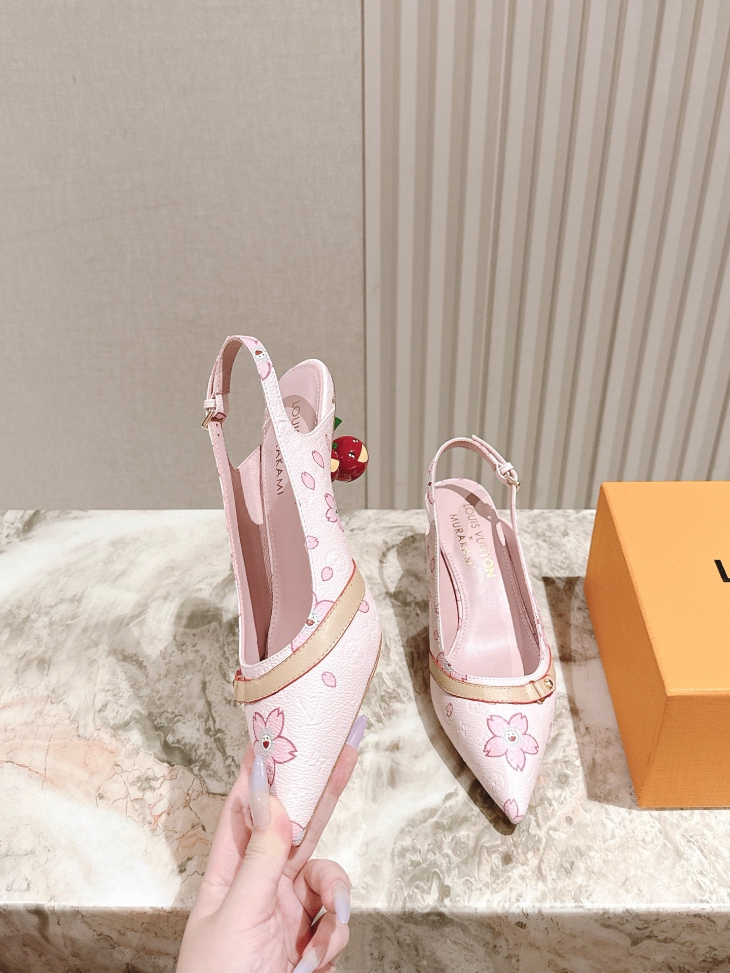 LV 26ss Slingback 45 Light Pink Cowhide 656940