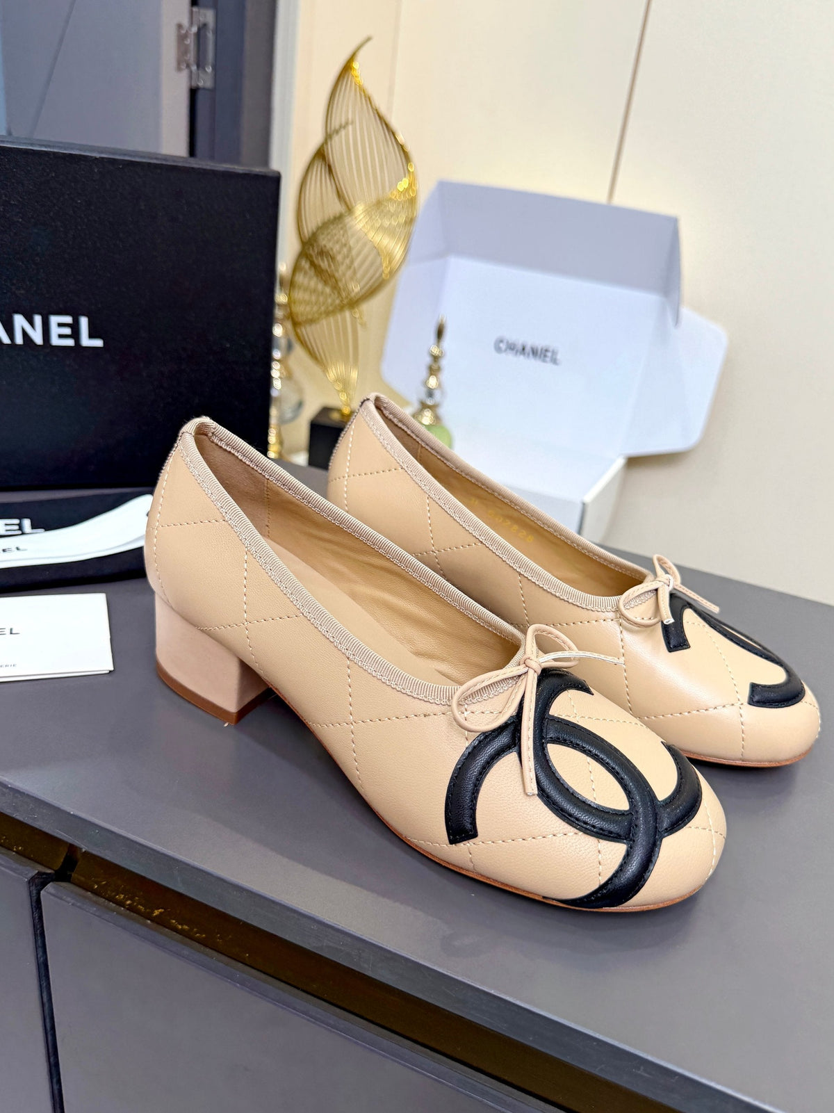Chanel 2026 Cambon Pumps 45mm Leather 124850