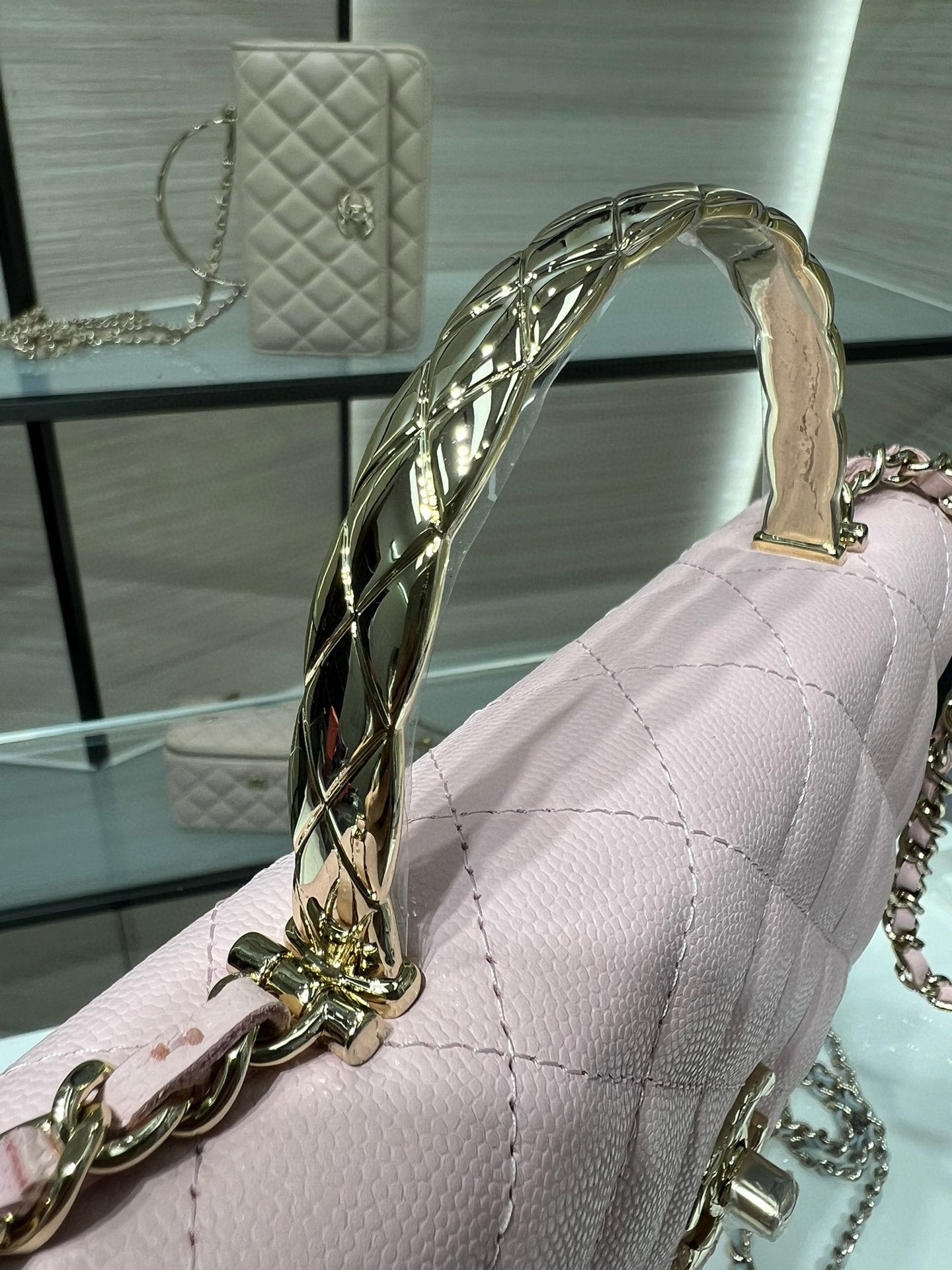 cc 25S Woc Top Handle 19cm Pink Grained Calfskin Light Gold Hardware