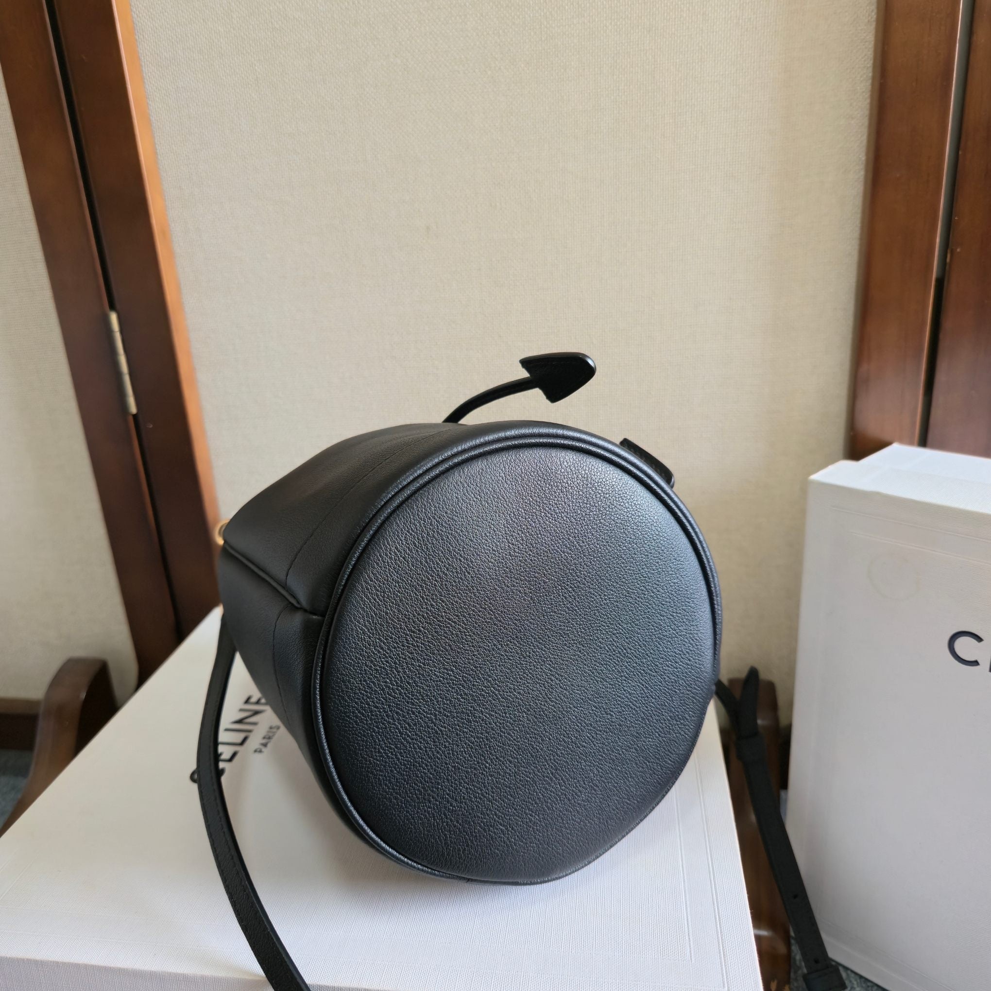 Celine 2025 Teen Clara Bucket Bag 19cm Black Calfskin 276317