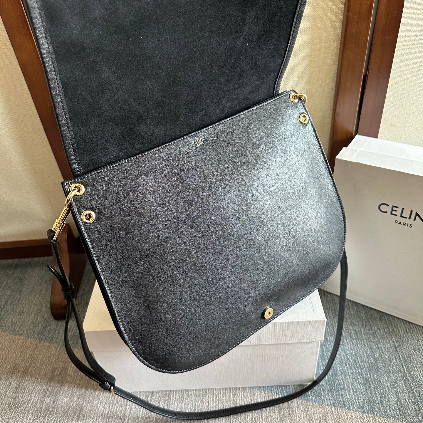Celine 2026 Besace Triomphe Bag 32cm Black Shiny Lambskin 276301