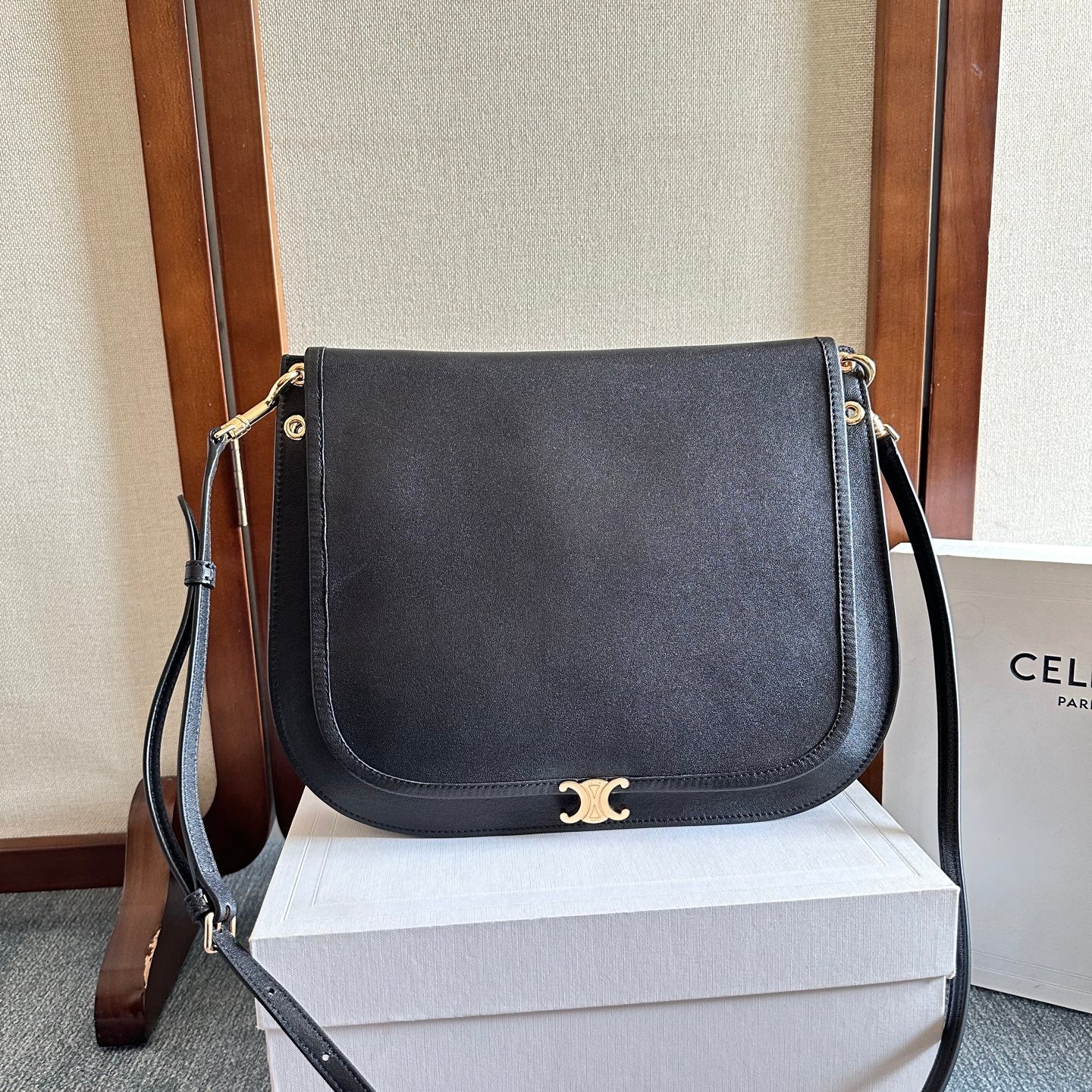 Celine 2026 Besace Triomphe Bag 32cm Black Shiny Lambskin 276301