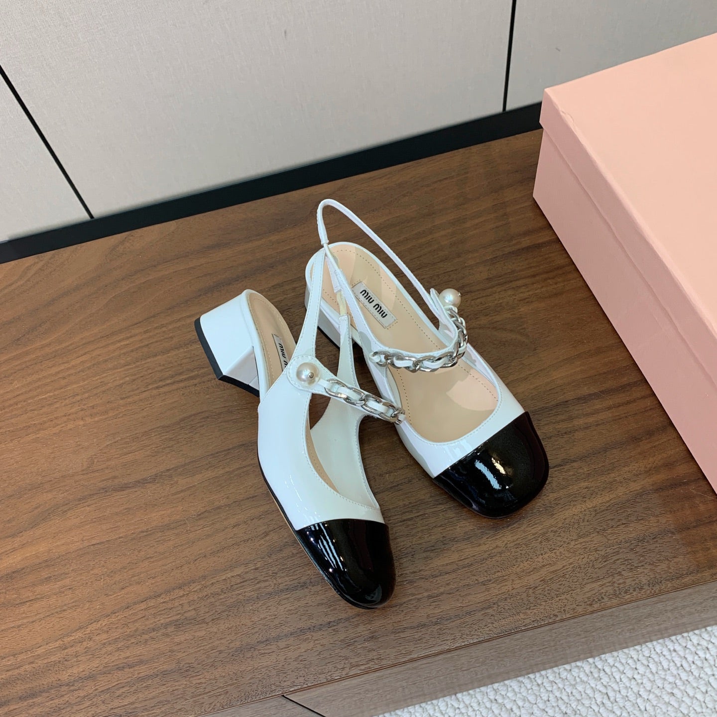 Miumiu 2026 Slingback 45mm White Black Patent Leather 945705
