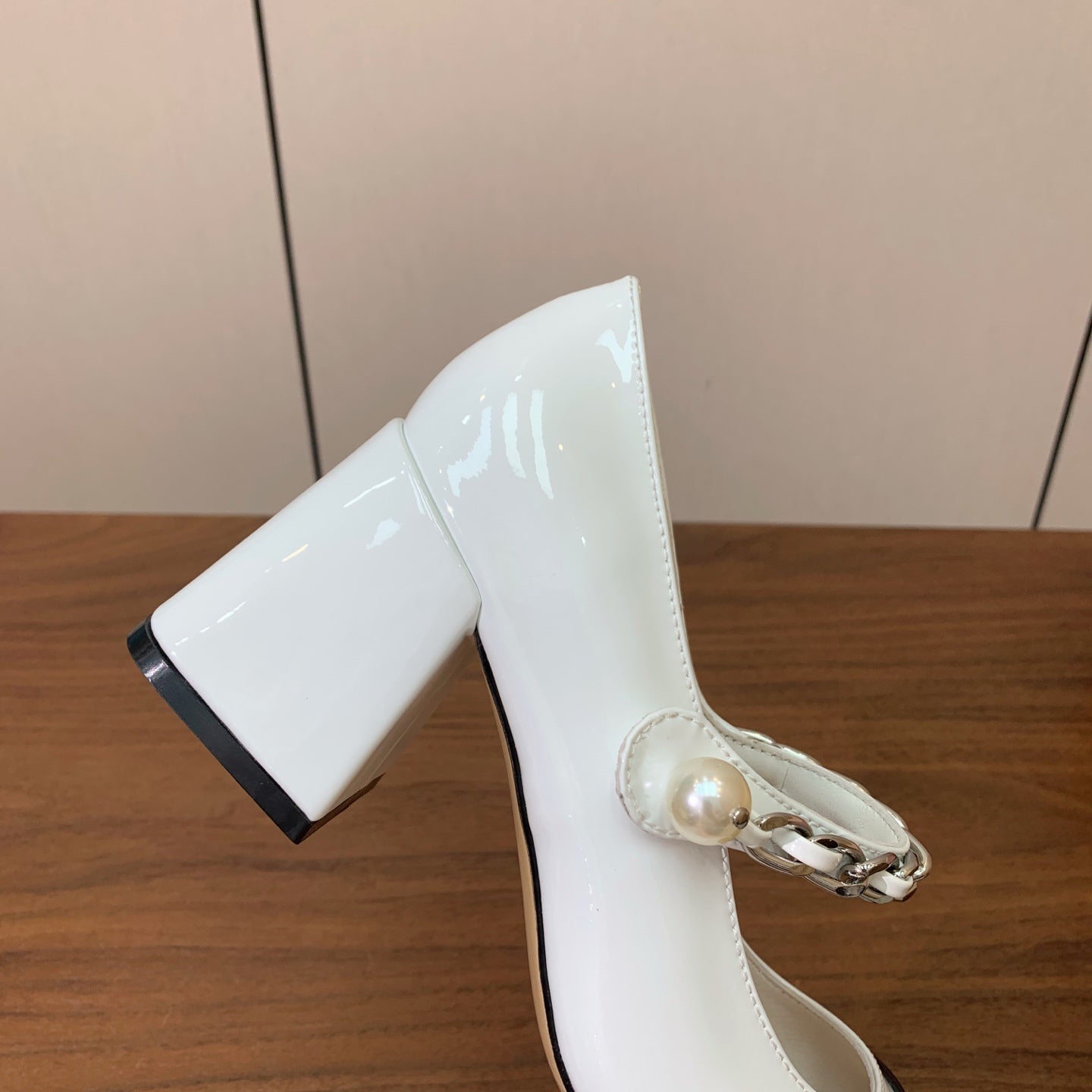 Miumiu 2026 Pumps Black White Patent Leather 945708