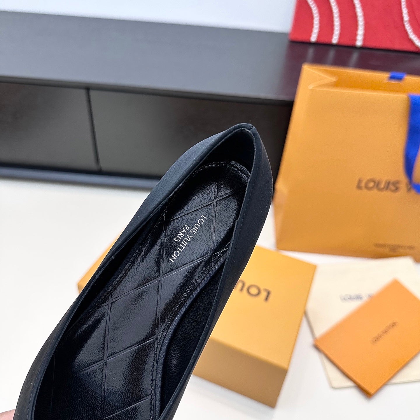 LV 26s Pointed-Toe Ballet Flat Black Premium Satin 622454
