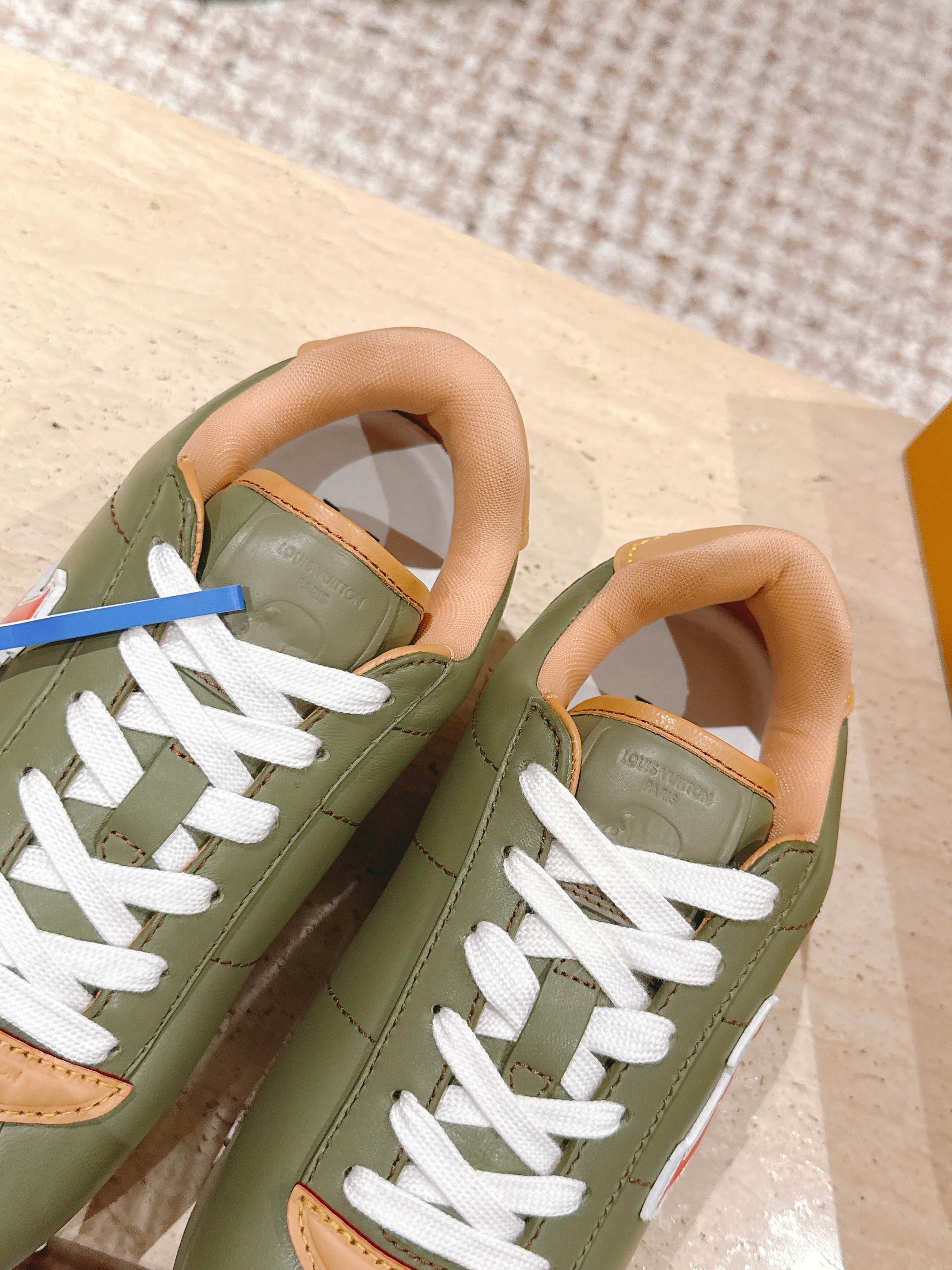 LV 25 Buttersoft Sneakers Olive Green Calfskin 576990