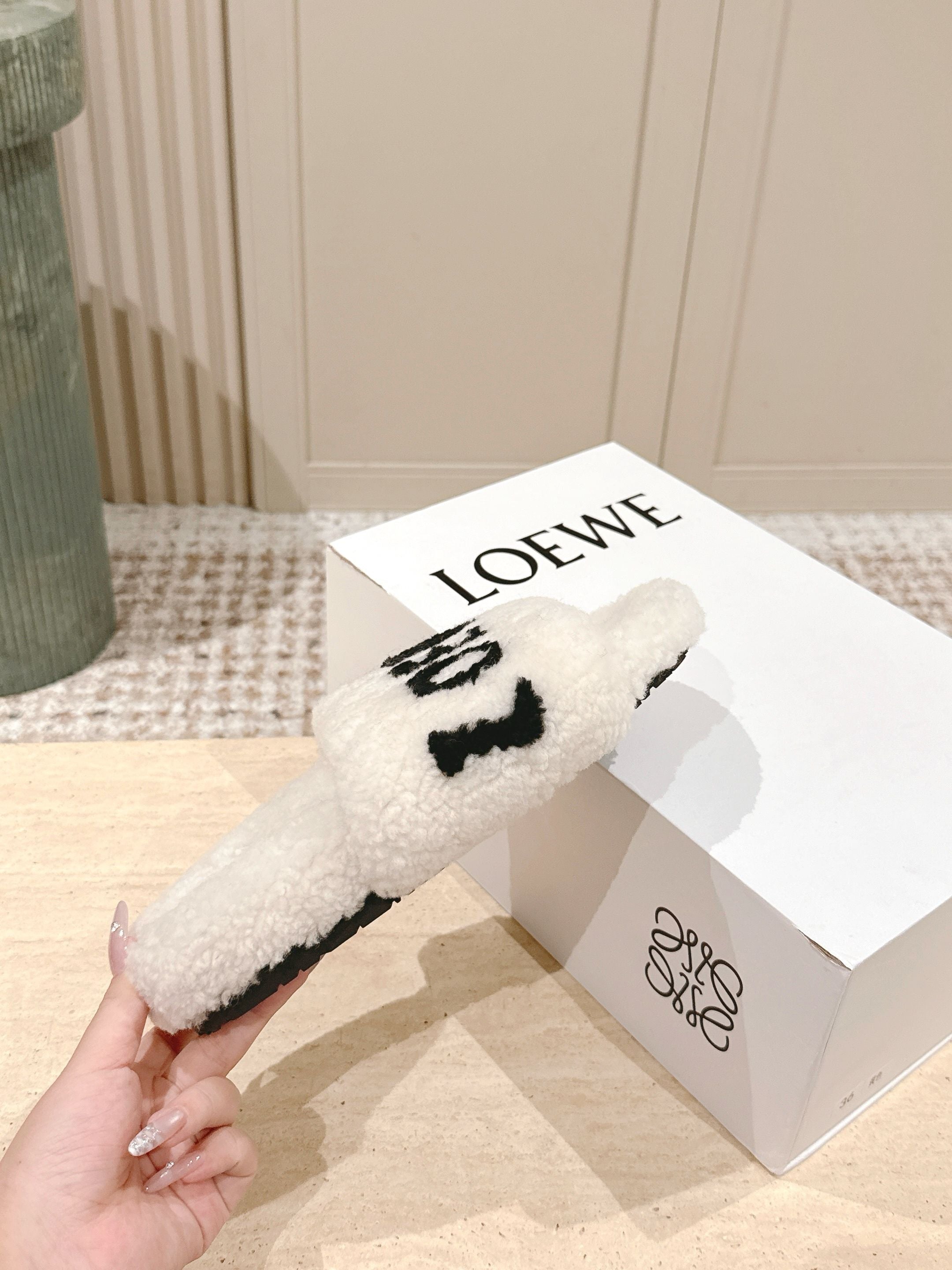 Loewe 2025 Fur Slipper White Black Wool 556014