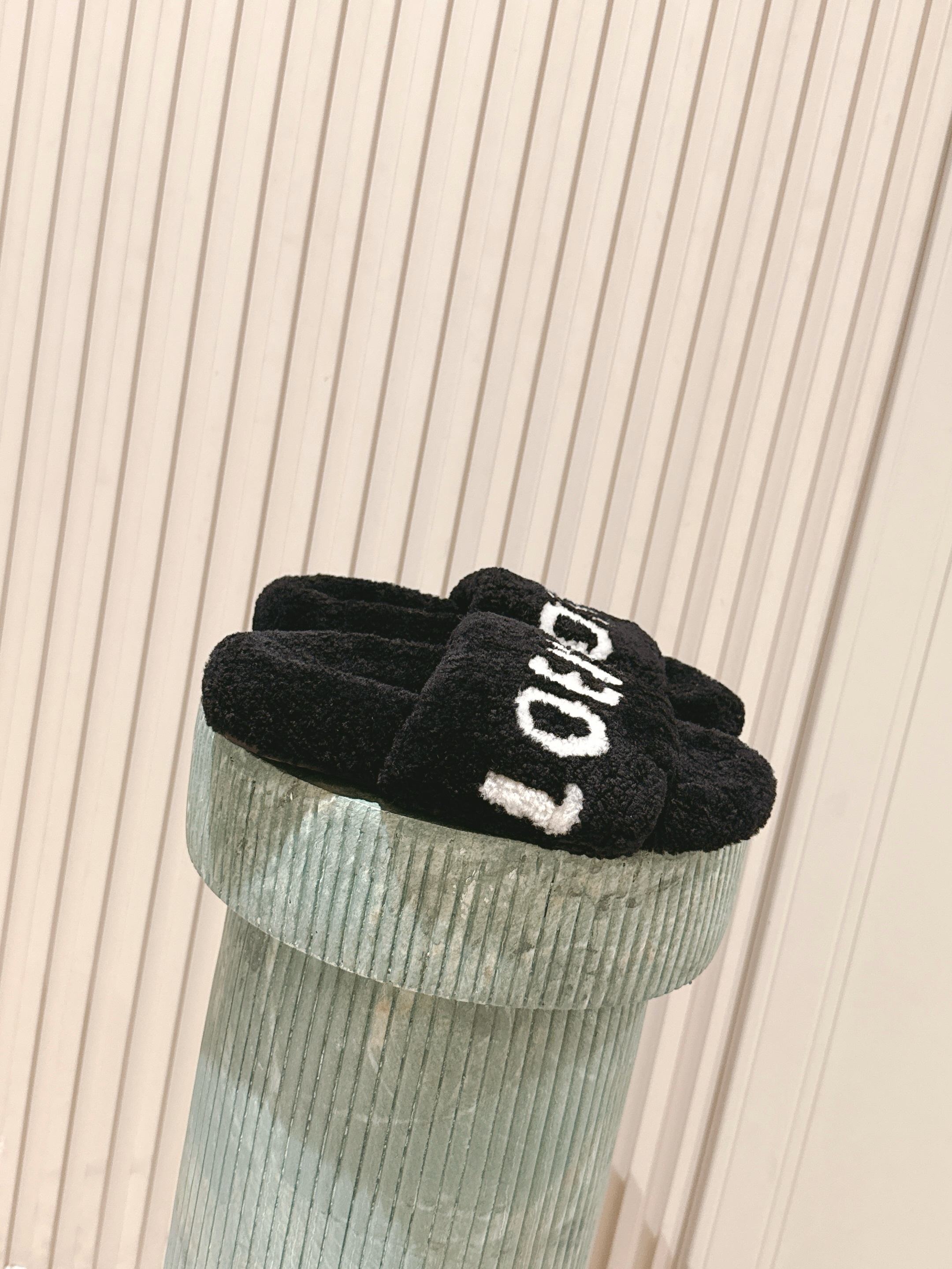 Loewe 2025 Fur Slipper Black White Wool 556016