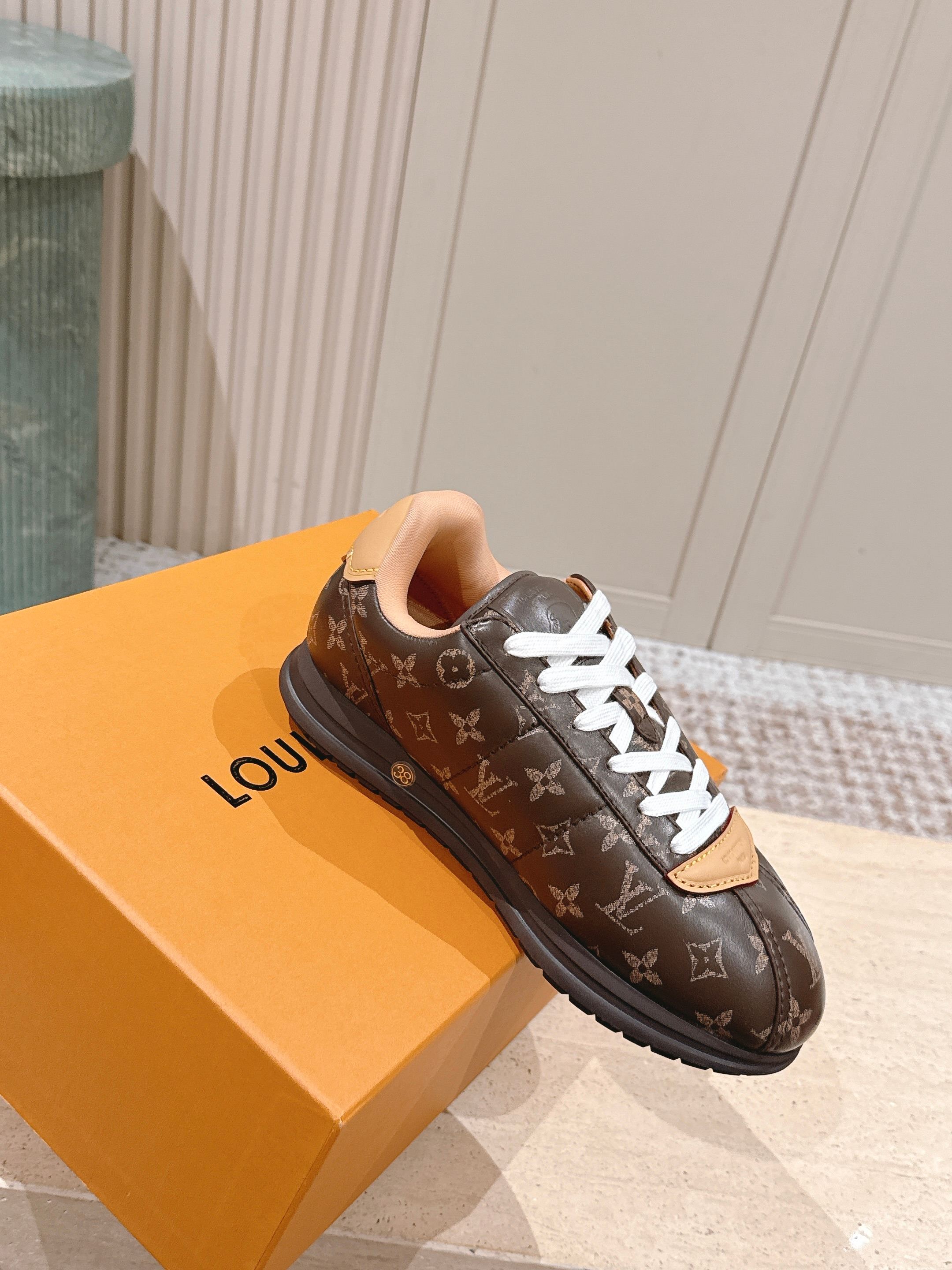 LV 25 Buttersoft Sneakers Brown Calfskin 576984