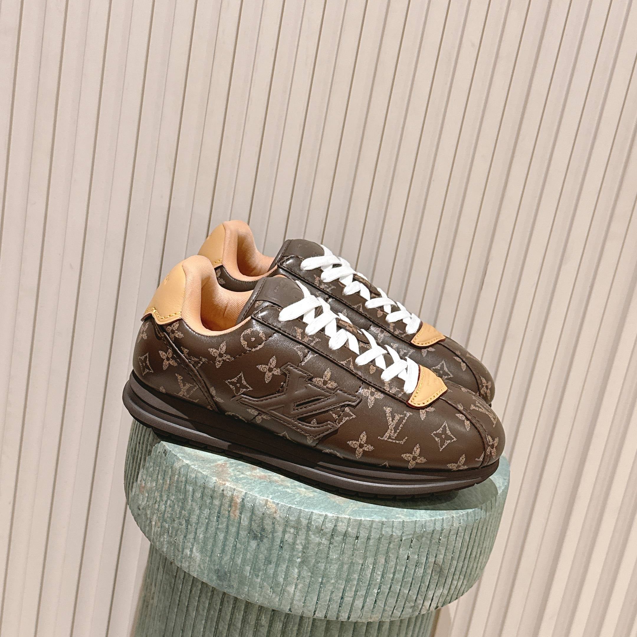 LV 25 Buttersoft Sneakers Brown Calfskin 576984