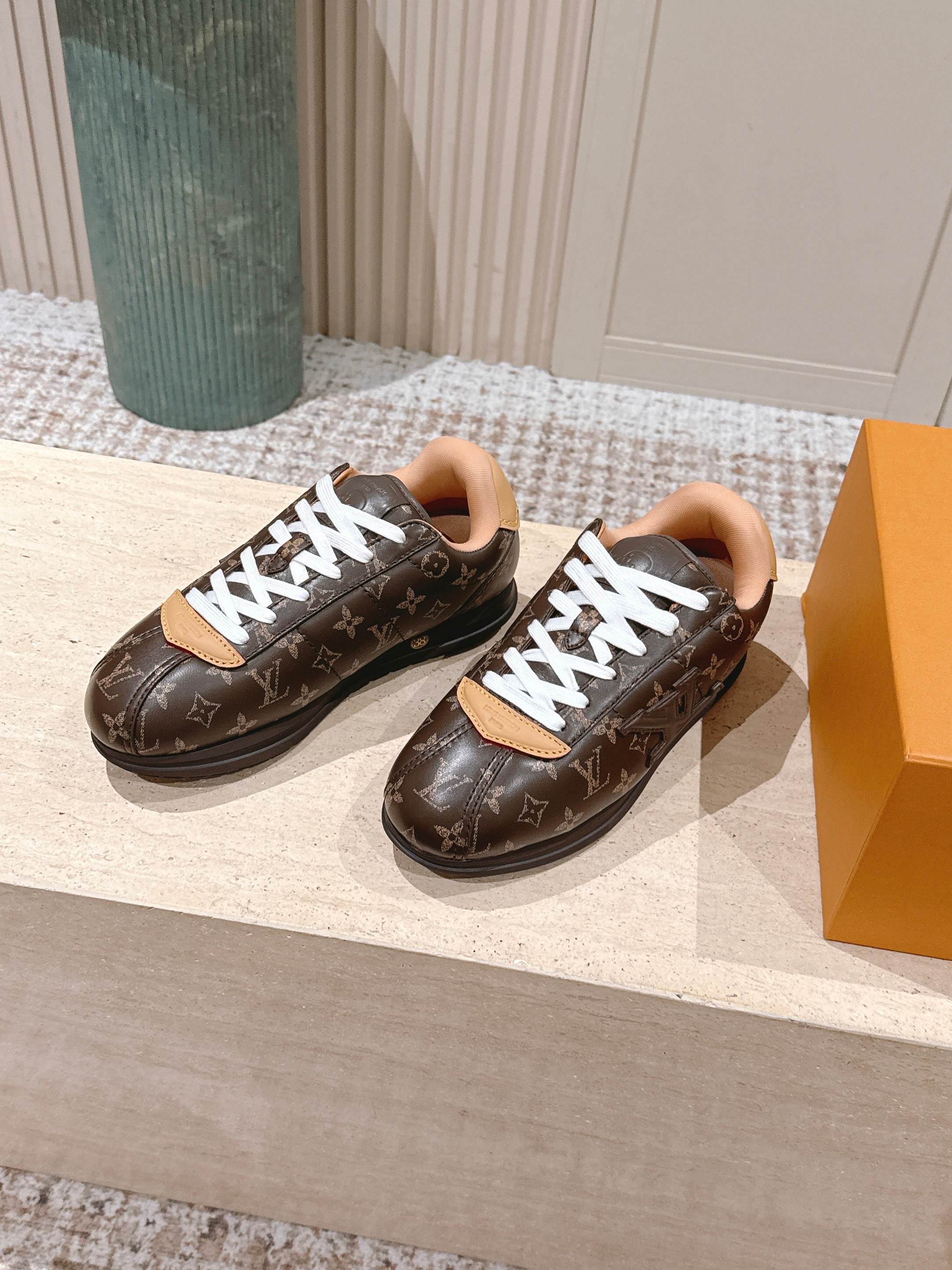 LV 25 Buttersoft Sneakers Brown Calfskin 576984