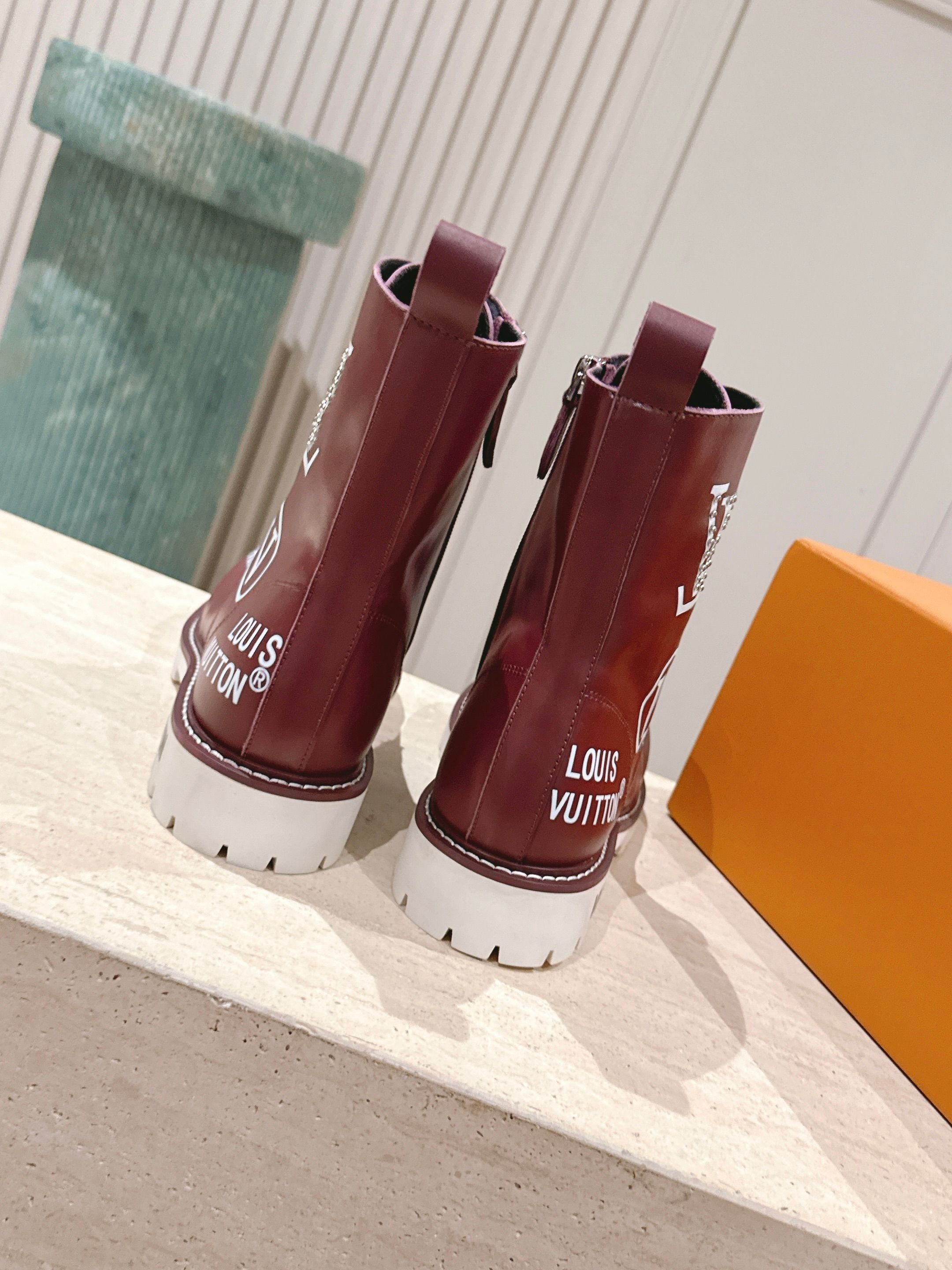 LV 25 Short Boots Burgundy Cowhide 576919