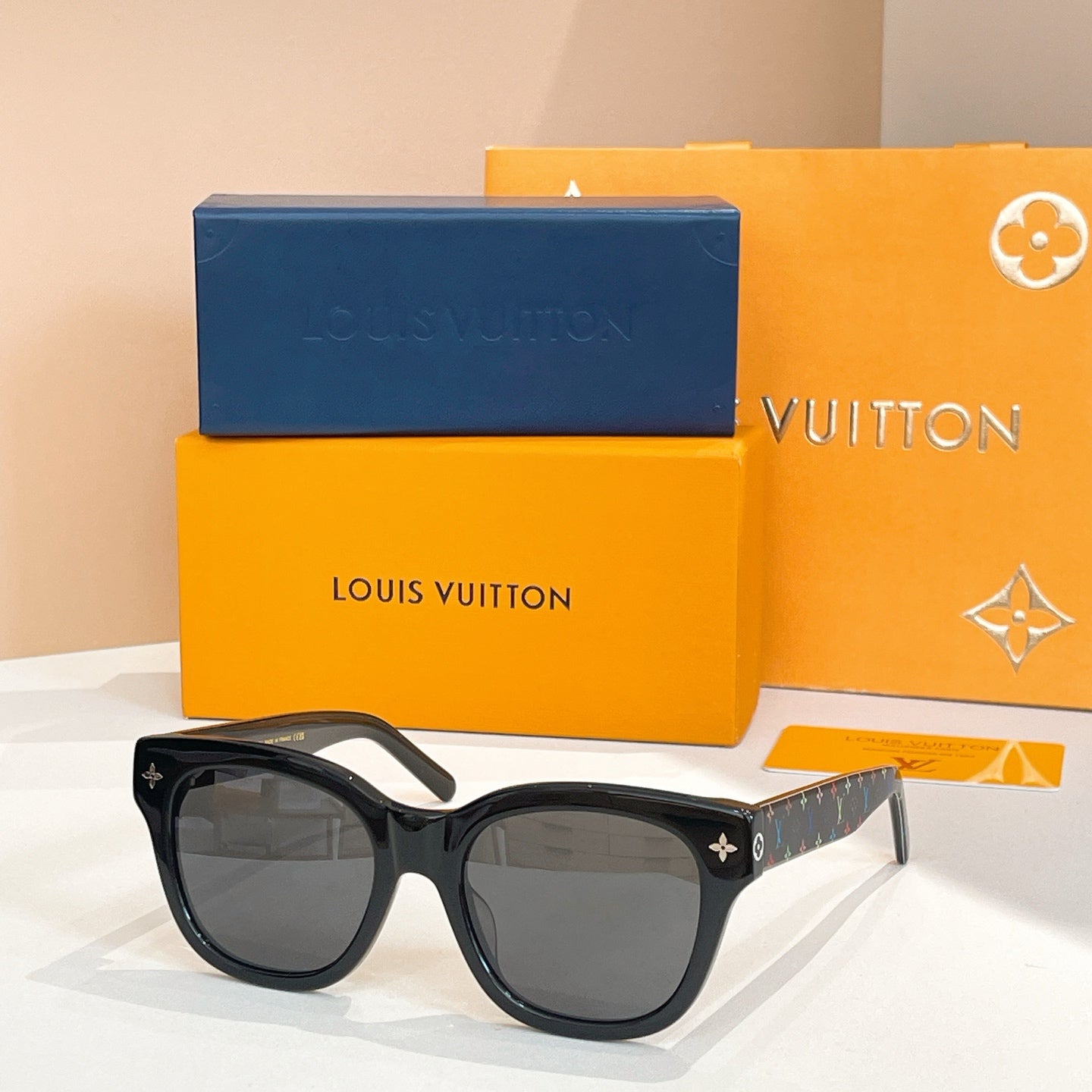 Louis Vuitton Sunglasses 607120