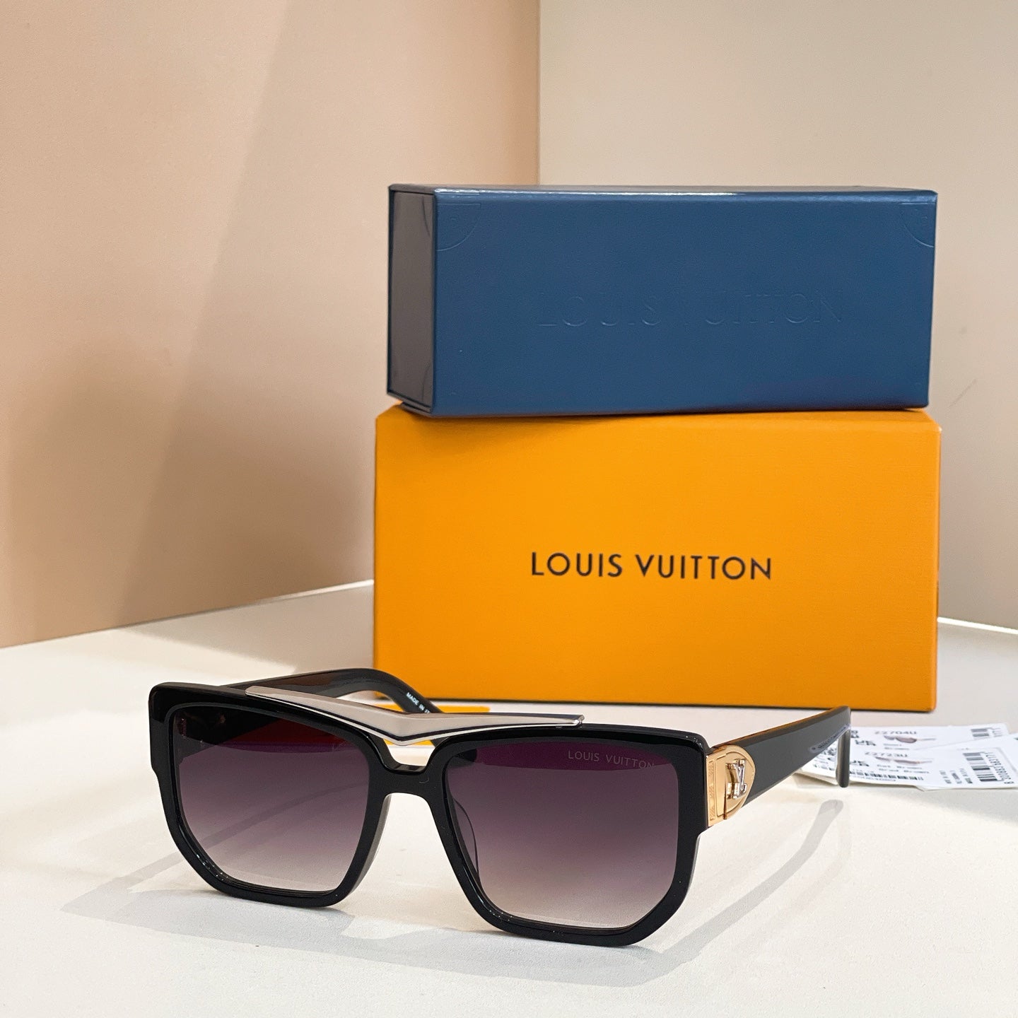 Louis Vuitton Sunglasses 655454